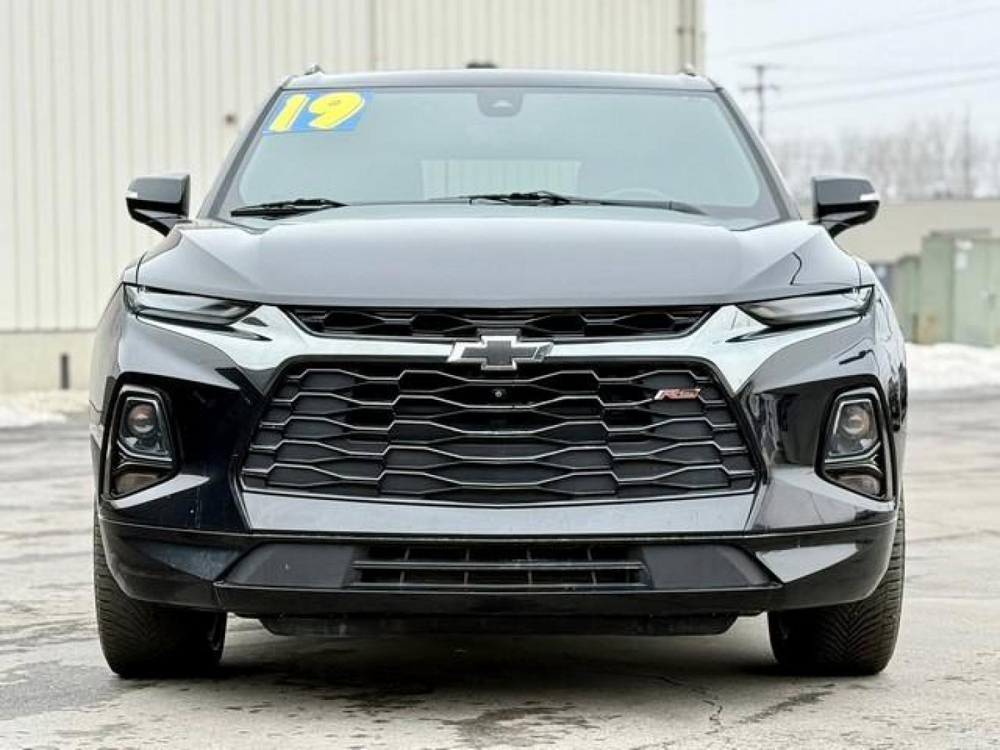 2019 BLACK CHEVROLET BLAZER (3GNKBERS9KS) with an V6,3.6L(222 CID),DOHC engine, AUTOMATIC transmission, located at 14600 Frazho Road, Warren, MI, 48089, (586) 776-3400, 42.485996, -82.974220 - Photo#2