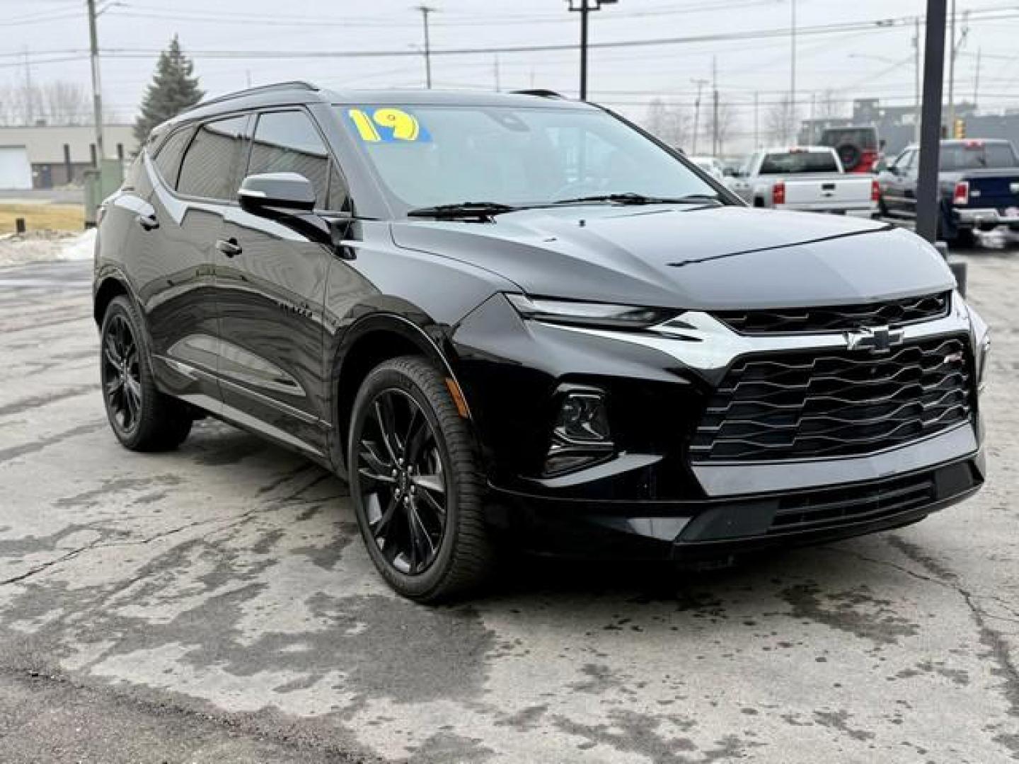 2019 BLACK CHEVROLET BLAZER (3GNKBERS9KS) with an V6,3.6L(222 CID),DOHC engine, AUTOMATIC transmission, located at 14600 Frazho Road, Warren, MI, 48089, (586) 776-3400, 42.485996, -82.974220 - Photo#3