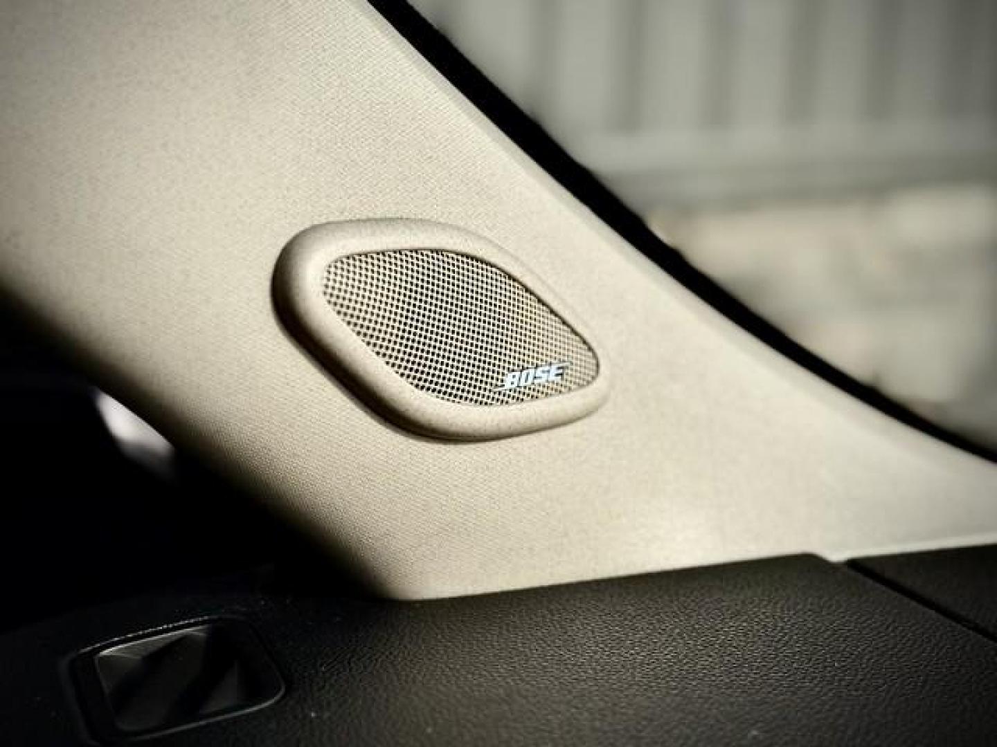 2012 BLACK CHEVROLET SUBURBAN 1500 (1GNSKJE74CR) with an V8,5.3L(325 CID),OHV engine, AUTOMATIC transmission, located at 14600 Frazho Road, Warren, MI, 48089, (586) 776-3400, 42.485996, -82.974220 - Photo#13