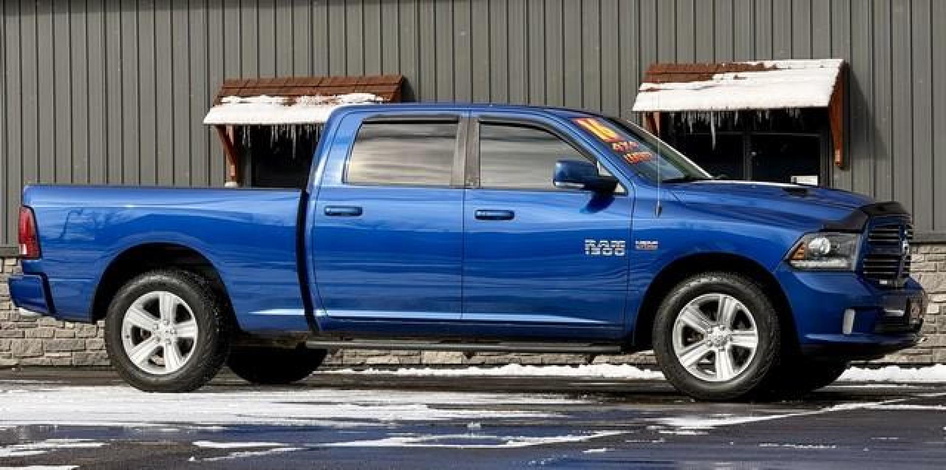 2016 BLUE RAM 1500 (1C6RR7UT0GS) with an V8,5.7L(345 CID),OHV engine, AUTOMATIC transmission, located at 14600 Frazho Road, Warren, MI, 48089, (586) 776-3400, 42.485996, -82.974220 - Photo#0