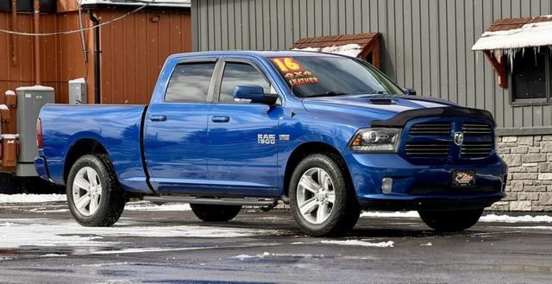 2016 BLUE RAM 1500 (1C6RR7UT0GS) with an V8,5.7L(345 CID),OHV engine, AUTOMATIC transmission, located at 14600 Frazho Road, Warren, MI, 48089, (586) 776-3400, 42.485996, -82.974220 - Photo#1