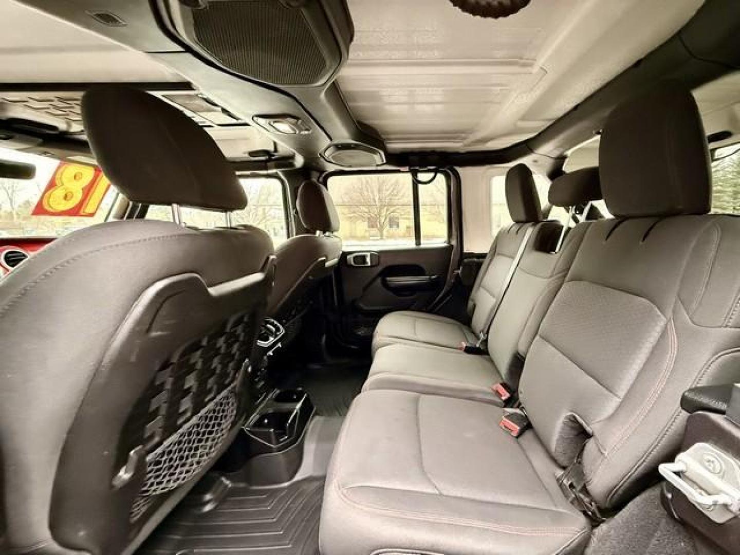 2018 GRAY JEEP WRANGLER (1C4HJXFG8JW) with an V6,3.6L(220 CID),DOHC engine, AUTOMATIC transmission, located at 14600 Frazho Road, Warren, MI, 48089, (586) 776-3400, 42.485996, -82.974220 - Photo#7