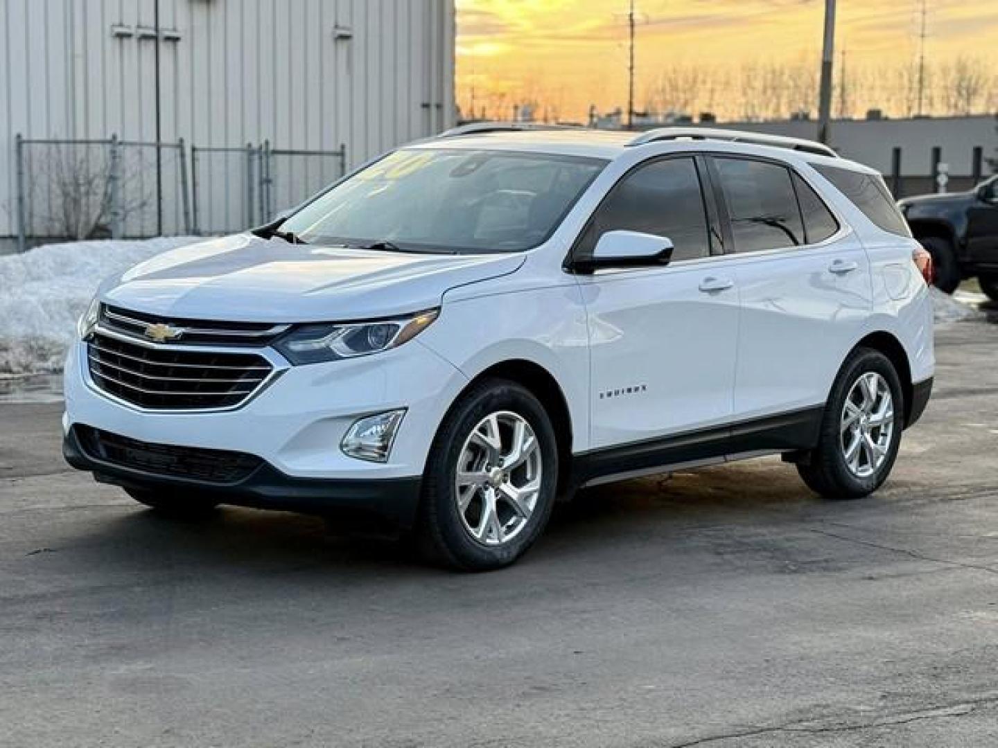 2020 SUMMIT WHITE CHEVROLET EQUINOX (3GNAXLEX8LS) with an L4,2.0L(122 CID), engine, AUTOMATIC transmission, located at 14600 Frazho Road, Warren, MI, 48089, (586) 776-3400, 42.485996, -82.974220 - Photo#1