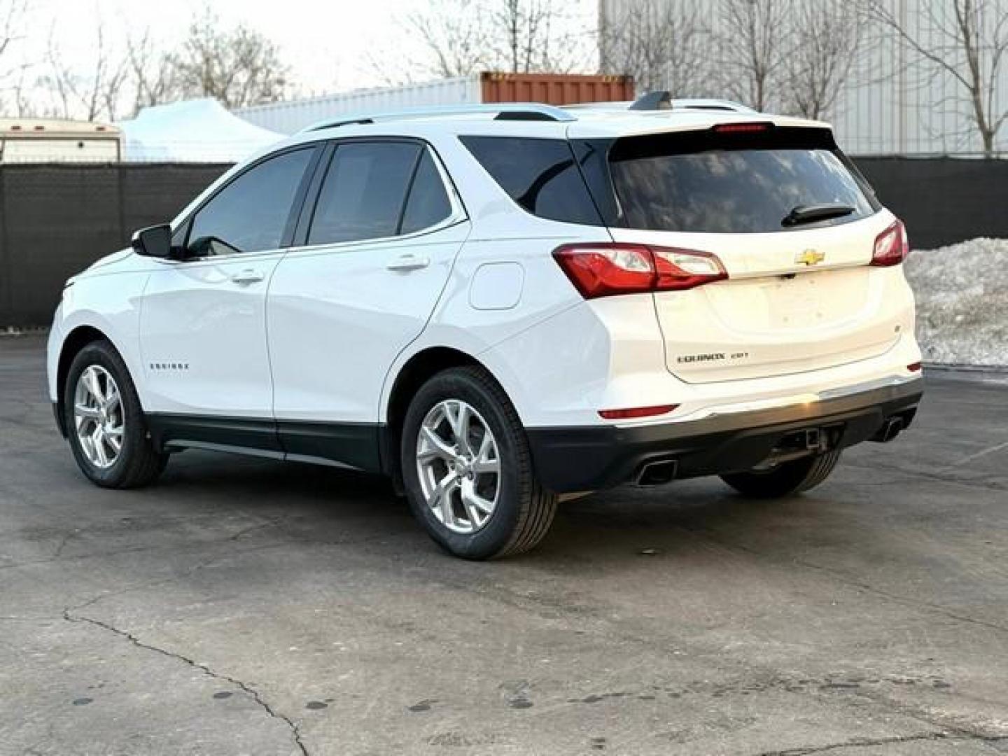 2020 SUMMIT WHITE CHEVROLET EQUINOX (3GNAXLEX8LS) with an L4,2.0L(122 CID), engine, AUTOMATIC transmission, located at 14600 Frazho Road, Warren, MI, 48089, (586) 776-3400, 42.485996, -82.974220 - Photo#8