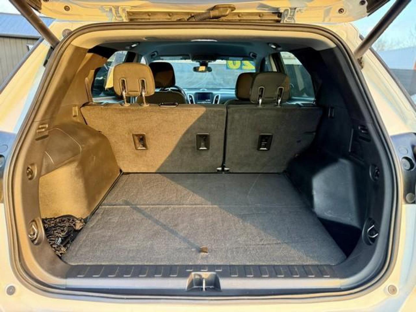 2020 SUMMIT WHITE CHEVROLET EQUINOX (3GNAXLEX8LS) with an L4,2.0L(122 CID), engine, AUTOMATIC transmission, located at 14600 Frazho Road, Warren, MI, 48089, (586) 776-3400, 42.485996, -82.974220 - Photo#11