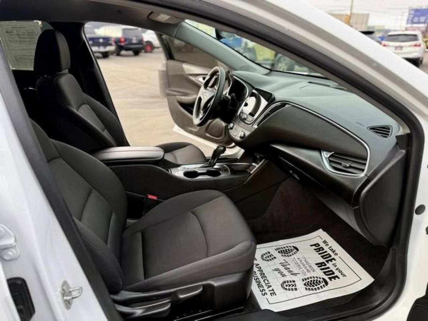 2019 WHITE CHEVROLET MALIBU (1G1ZD5ST6KF) with an L4,1.5L(91 CID),DOHC engine, AUTOMATIC transmission, located at 14600 Frazho Road, Warren, MI, 48089, (586) 776-3400, 42.485996, -82.974220 - Photo#12