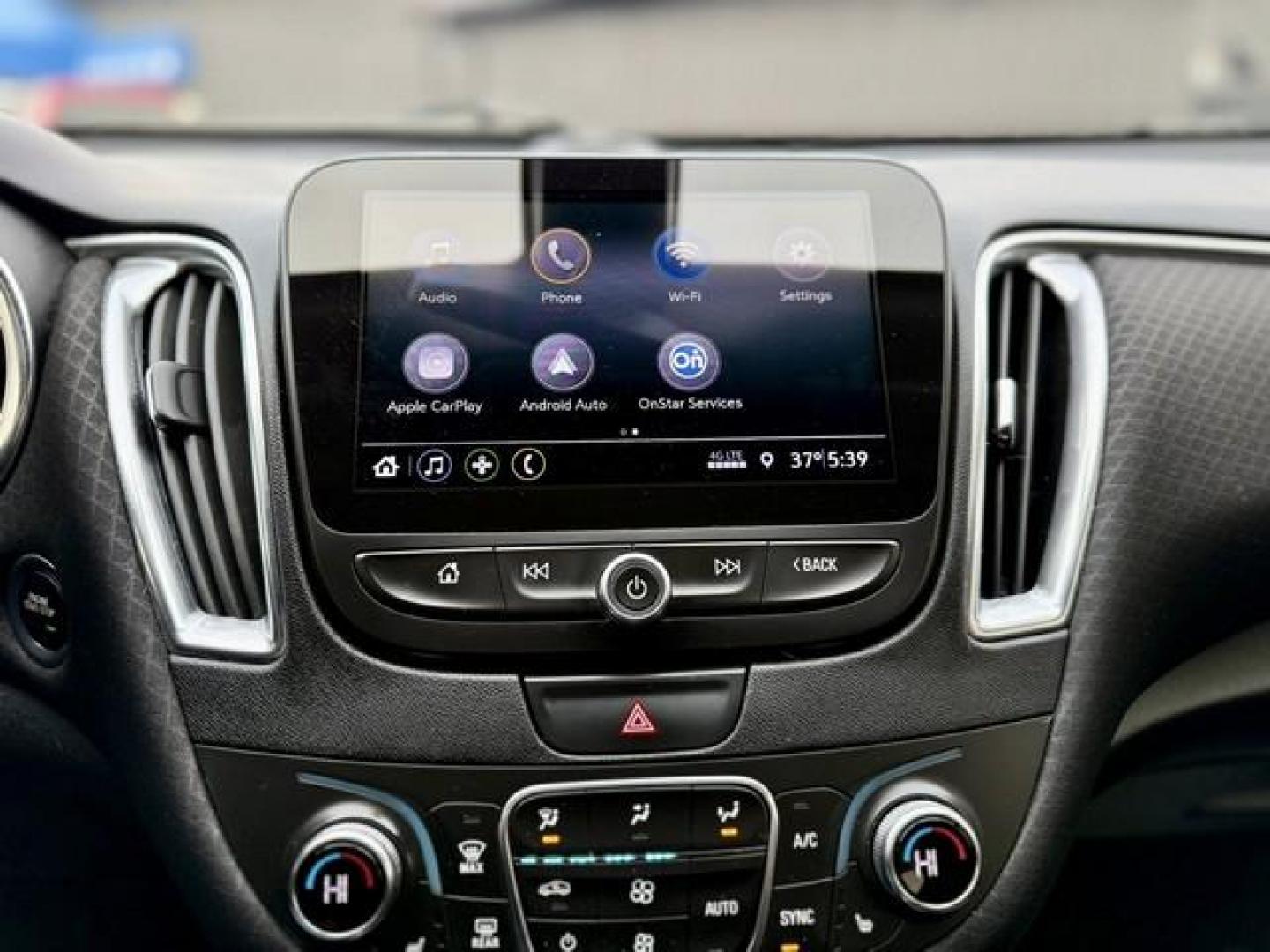 2019 WHITE CHEVROLET MALIBU (1G1ZD5ST6KF) with an L4,1.5L(91 CID),DOHC engine, AUTOMATIC transmission, located at 14600 Frazho Road, Warren, MI, 48089, (586) 776-3400, 42.485996, -82.974220 - Photo#15