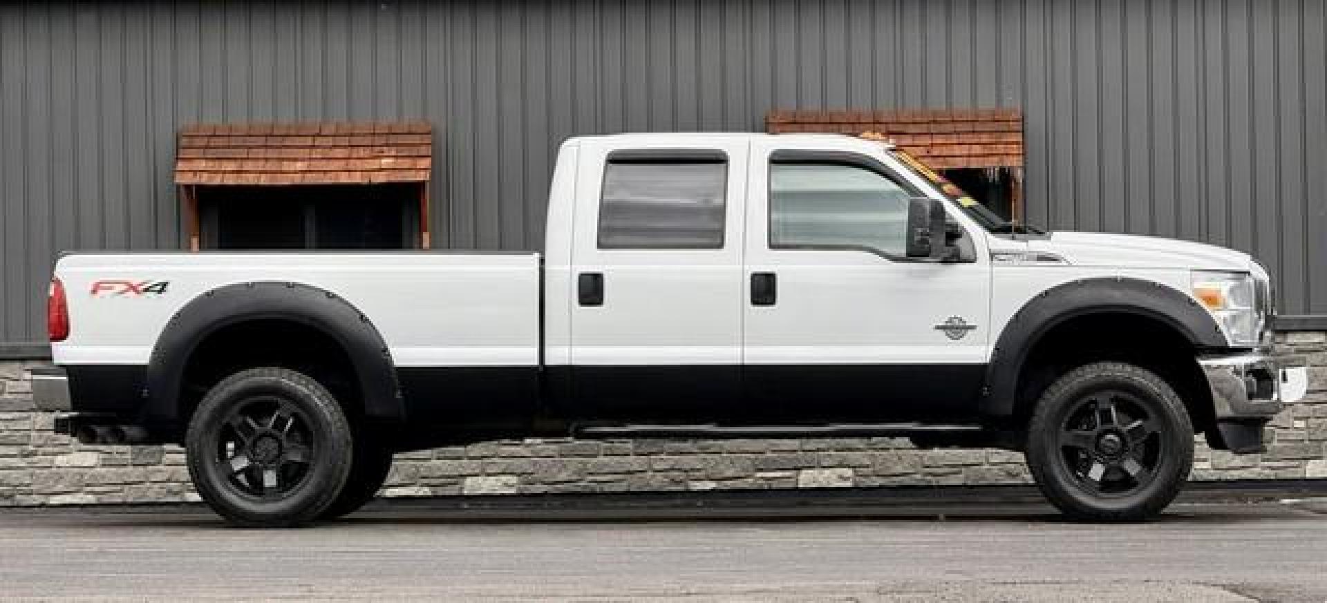 2015 WHITE FORD F-250 SUPER DUTY (1FT7W2BT0FE) with an V8,6.7L(406 CID),OHV engine, AUTOMATIC transmission, located at 14600 Frazho Road, Warren, MI, 48089, (586) 776-3400, 42.485996, -82.974220 - Photo#1