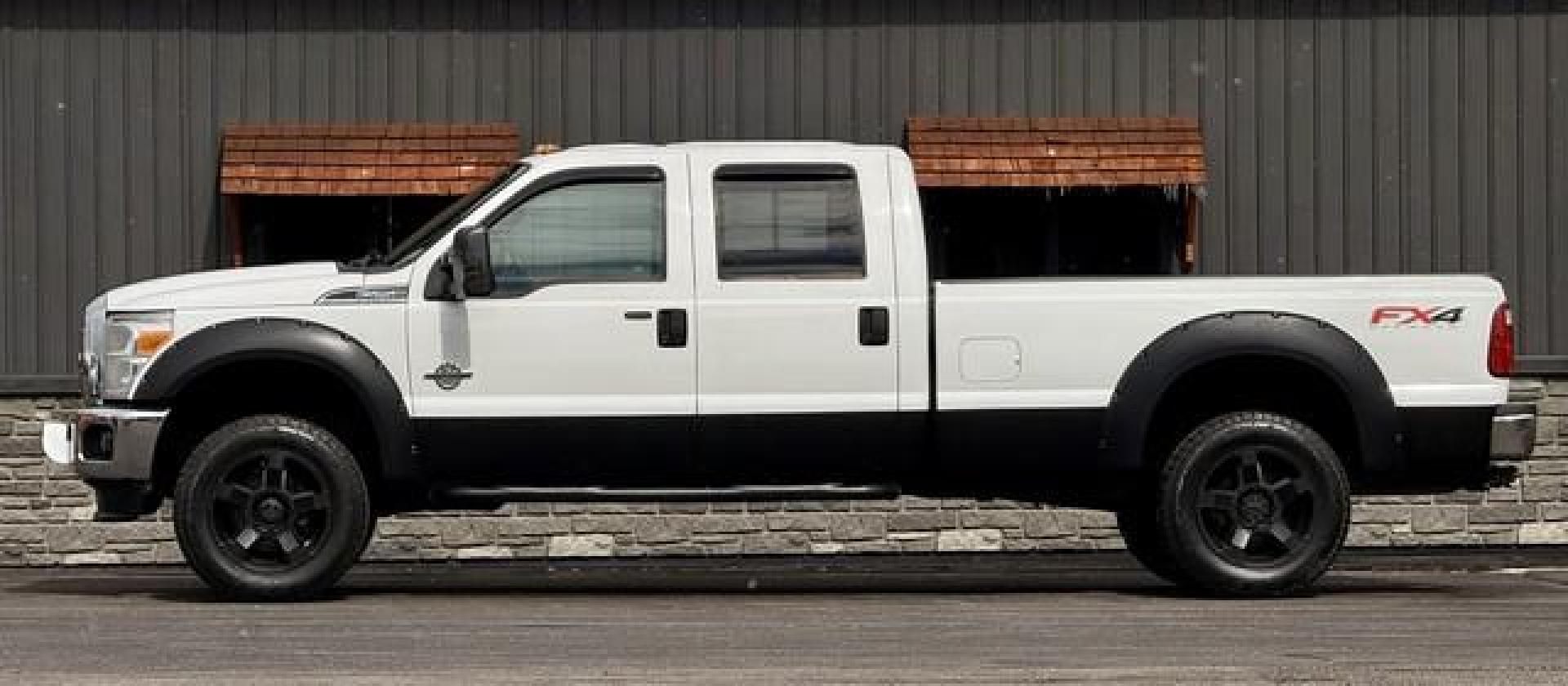 2015 WHITE FORD F-250 SUPER DUTY (1FT7W2BT0FE) with an V8,6.7L(406 CID),OHV engine, AUTOMATIC transmission, located at 14600 Frazho Road, Warren, MI, 48089, (586) 776-3400, 42.485996, -82.974220 - Photo#3