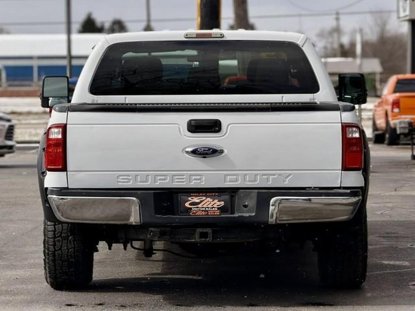 2015 WHITE FORD F-250 SUPER DUTY (1FT7W2BT0FE) with an V8,6.7L(406 CID),OHV engine, AUTOMATIC transmission, located at 14600 Frazho Road, Warren, MI, 48089, (586) 776-3400, 42.485996, -82.974220 - Photo#5