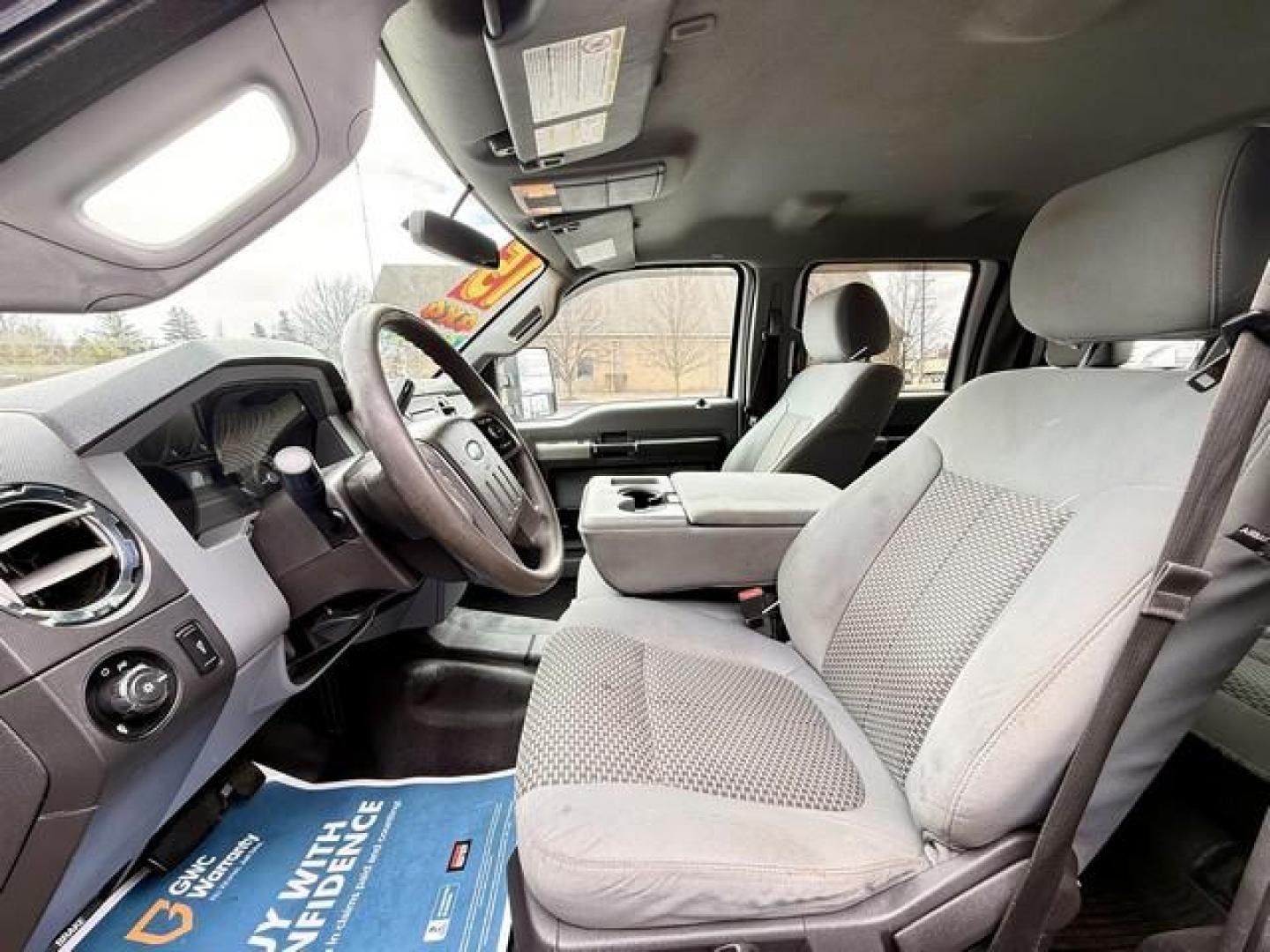 2015 WHITE FORD F-250 SUPER DUTY (1FT7W2BT0FE) with an V8,6.7L(406 CID),OHV engine, AUTOMATIC transmission, located at 14600 Frazho Road, Warren, MI, 48089, (586) 776-3400, 42.485996, -82.974220 - Photo#9