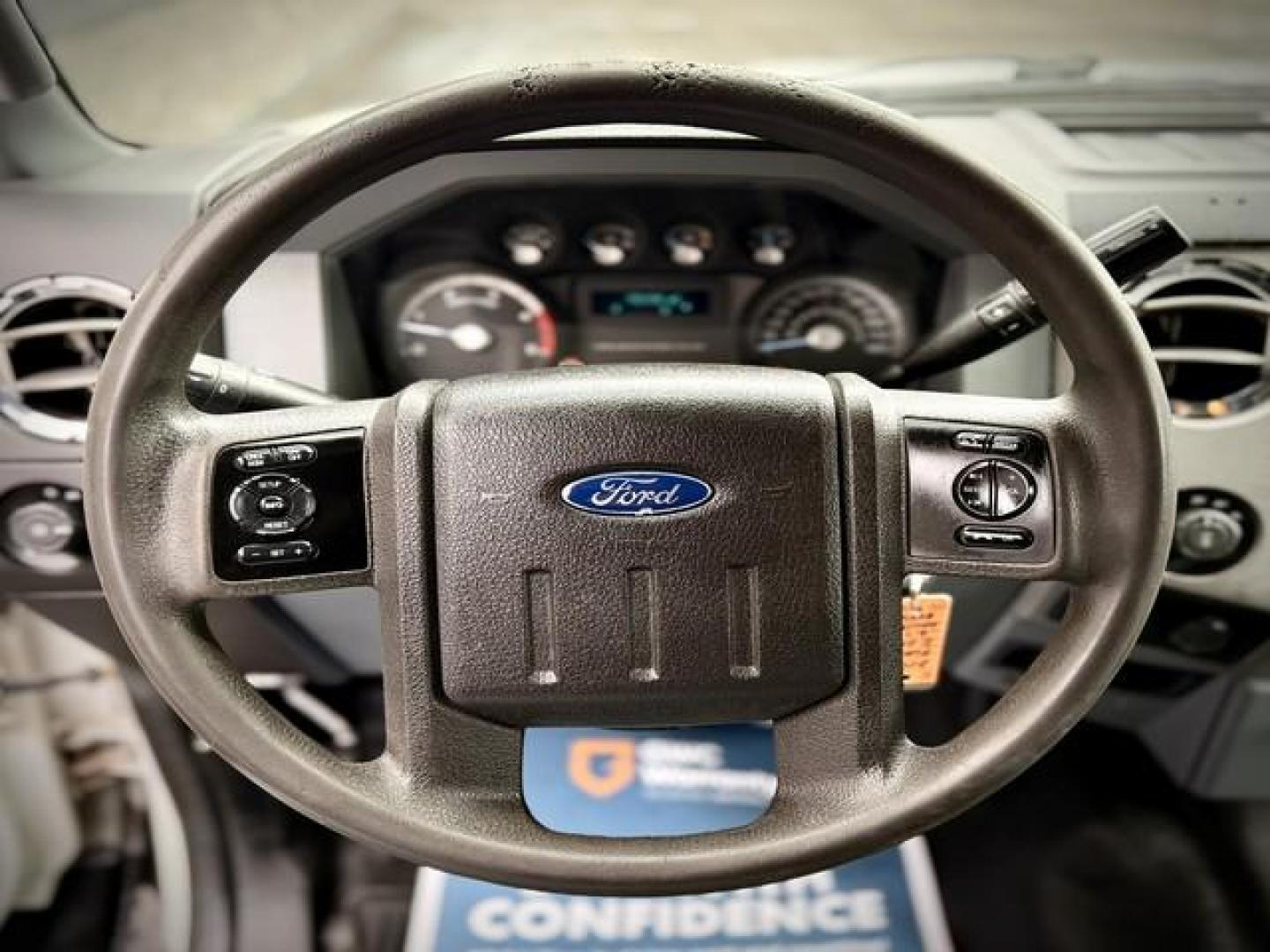 2015 WHITE FORD F-250 SUPER DUTY (1FT7W2BT0FE) with an V8,6.7L(406 CID),OHV engine, AUTOMATIC transmission, located at 14600 Frazho Road, Warren, MI, 48089, (586) 776-3400, 42.485996, -82.974220 - Photo#12