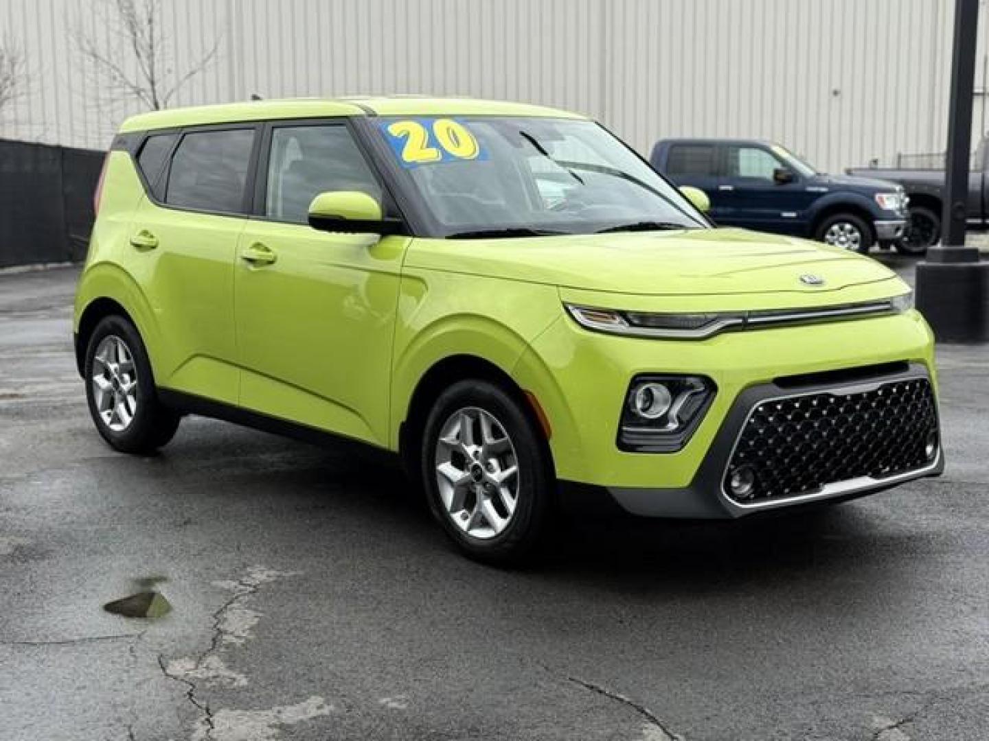 2020 LIME GREEN KIA SOUL (KNDJ33AU1L7) with an L4,2.0L(122 CID), engine, AUTOMATIC transmission, located at 14600 Frazho Road, Warren, MI, 48089, (586) 776-3400, 42.485996, -82.974220 - Photo#3