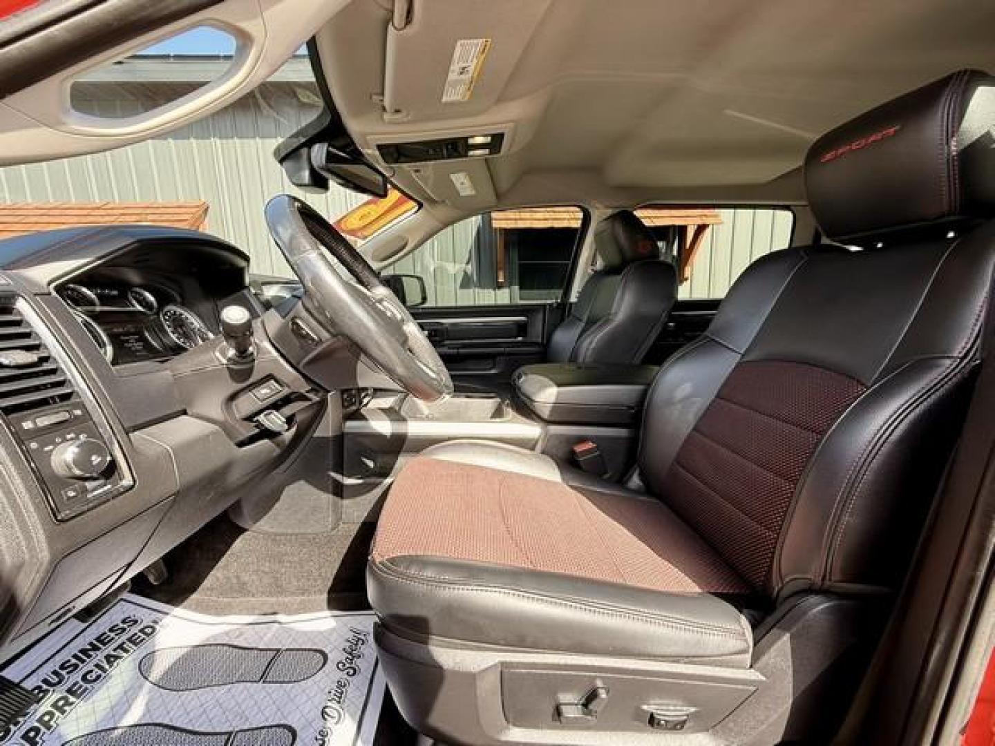 2016 RED RAM 1500 (1C6RR7MT9GS) with an V8,5.7L(345 CID),OHV engine, AUTOMATIC transmission, located at 14600 Frazho Road, Warren, MI, 48089, (586) 776-3400, 42.485996, -82.974220 - Photo#6