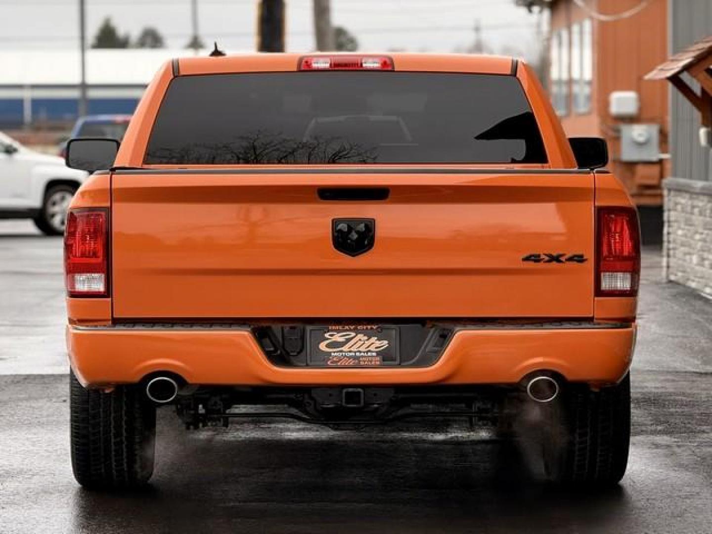 2019 ORANGE CRUSH RAM 1500 CLASSIC (1C6RR7KT4KS) with an V8,5.7L(345 CID), engine, AUTOMATIC transmission, located at 14600 Frazho Road, Warren, MI, 48089, (586) 776-3400, 42.485996, -82.974220 - Photo#5