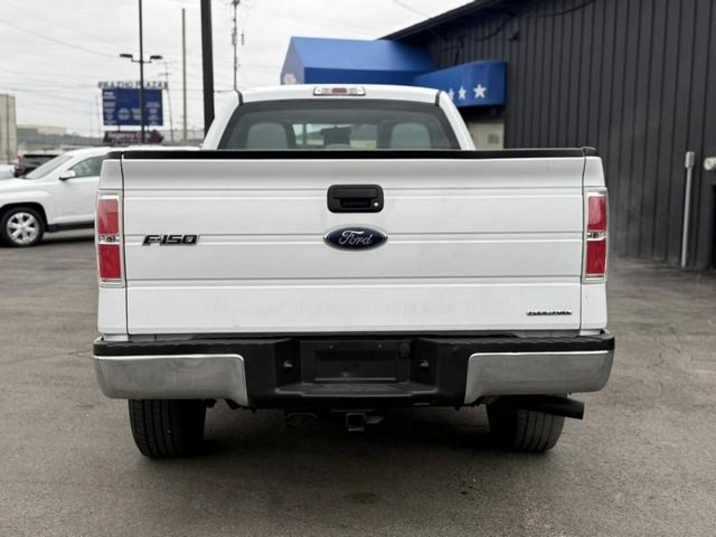 2014 OXFORD WHITE FORD F-150 (1FTFX1CF1EK) with an V8,5.0L(302 CID),DOHC engine, AUTOMATIC transmission, located at 14600 Frazho Road, Warren, MI, 48089, (586) 776-3400, 42.485996, -82.974220 - Photo#6