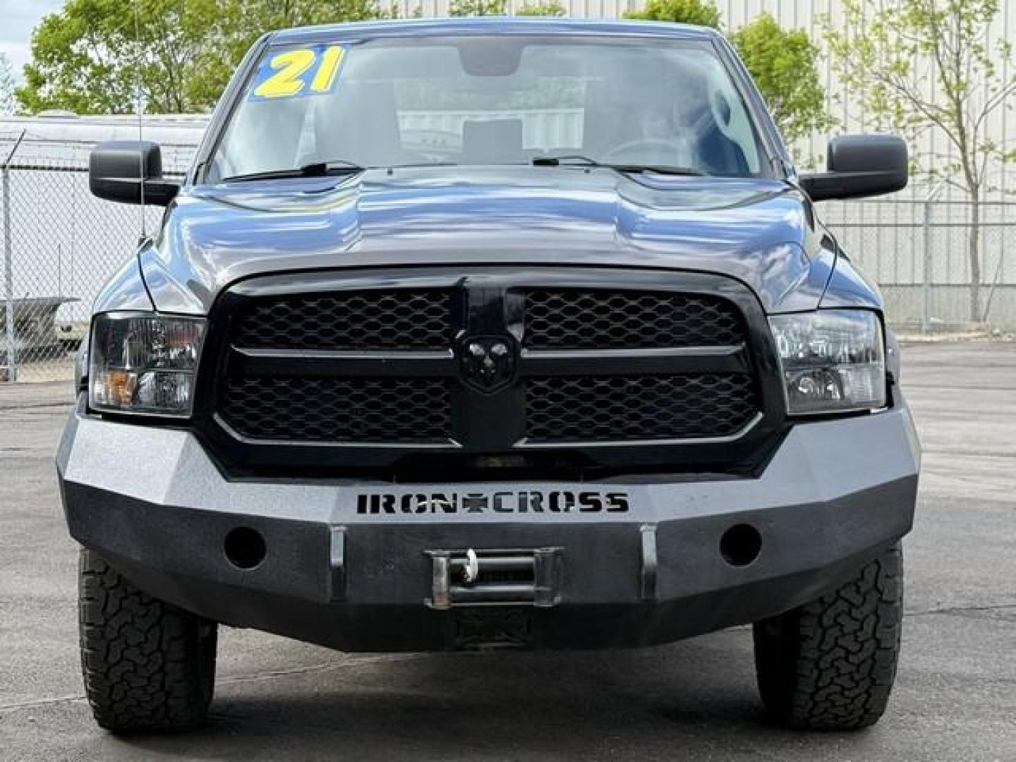 2021 GRAY RAM 1500 CLASSIC (1C6RR7FGXMS) with an V6,3.6L(220 CID),DOHC engine, AUTOMATIC transmission, located at 14600 Frazho Road, Warren, MI, 48089, (586) 776-3400, 42.485996, -82.974220 - Photo#2