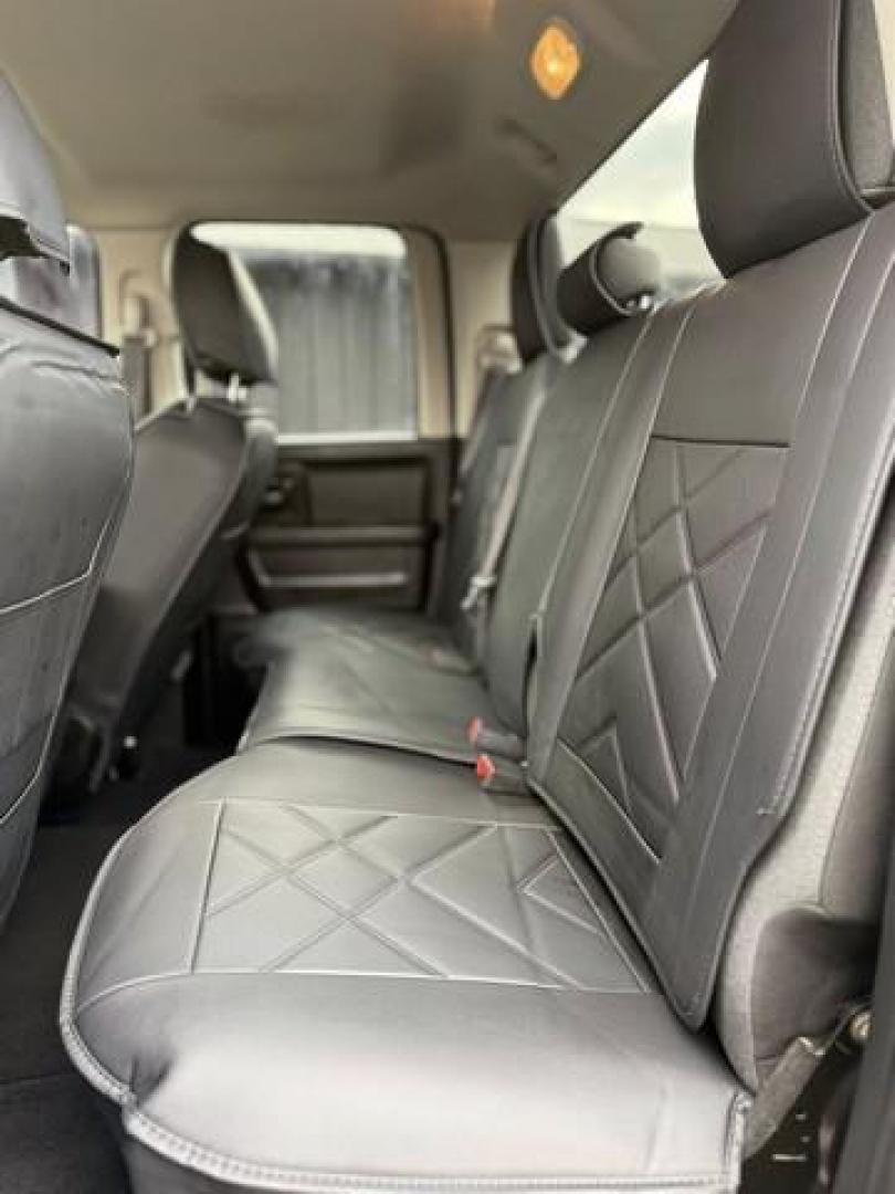 2021 GRAY RAM 1500 CLASSIC (1C6RR7FGXMS) with an V6,3.6L(220 CID),DOHC engine, AUTOMATIC transmission, located at 14600 Frazho Road, Warren, MI, 48089, (586) 776-3400, 42.485996, -82.974220 - Photo#9