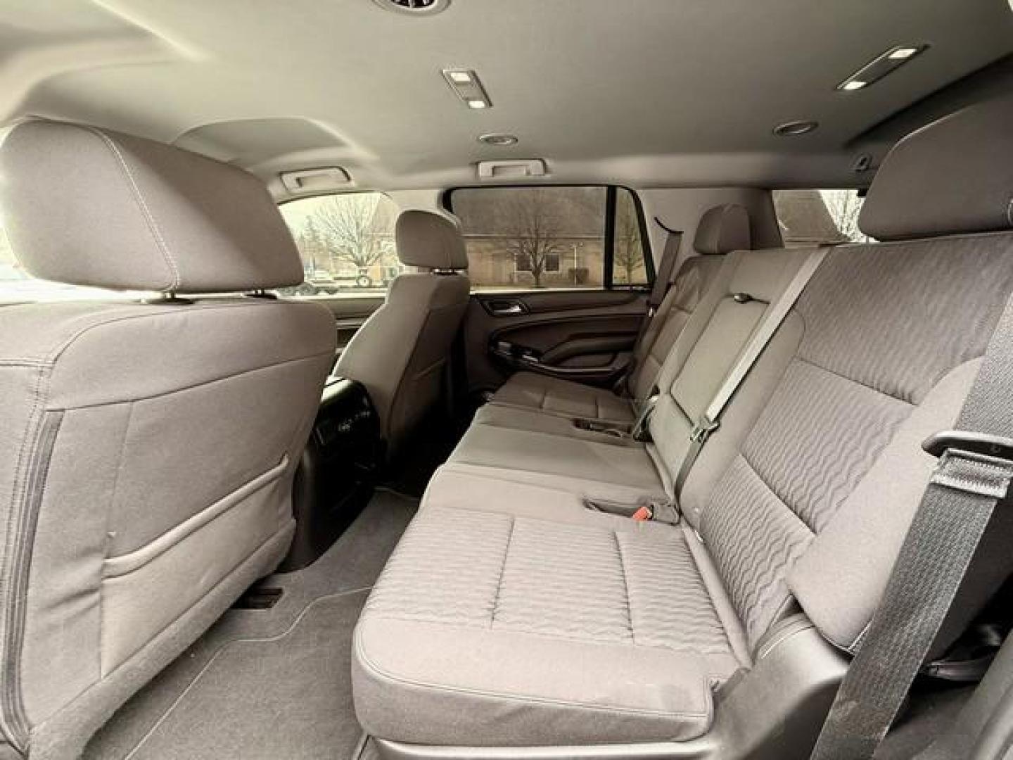 2020 SILVER CHEVROLET TAHOE (1GNSKFKC1LR) with an V8,5.3L(325 CID),OHV engine, AUTOMATIC transmission, located at 14600 Frazho Road, Warren, MI, 48089, (586) 776-3400, 42.485996, -82.974220 - Photo#7