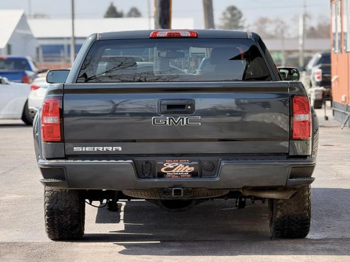 2018 GRAY GMC SIERRA 1500 (1GTV2LECXJZ) with an V8,5.3L(325 CID),OHV engine, AUTOMATIC transmission, located at 14600 Frazho Road, Warren, MI, 48089, (586) 776-3400, 42.485996, -82.974220 - Photo#5