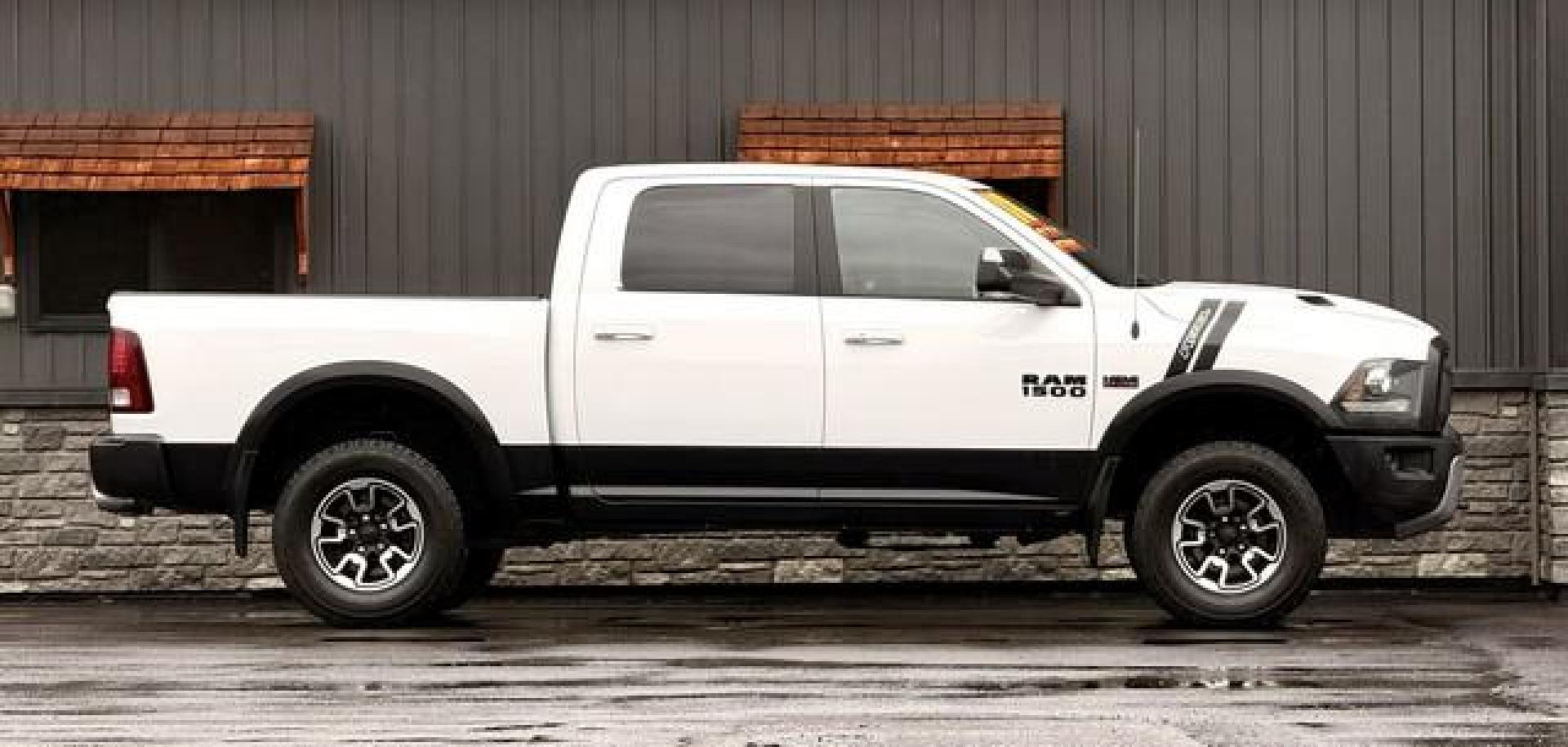 2018 WHITE RAM 1500 (1C6RR7YT9JS) with an V8,5.7L(345 CID),OHV engine, AUTOMATIC transmission, located at 14600 Frazho Road, Warren, MI, 48089, (586) 776-3400, 42.485996, -82.974220 - Photo#1