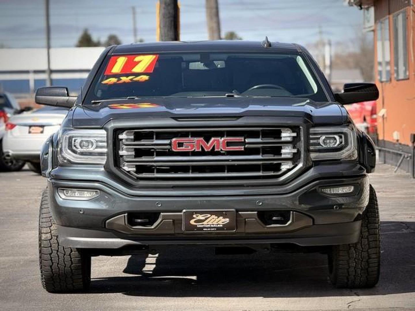 2017 GRAY GMC SIERRA 1500 (3GTU2NEC2HG) with an V8,5.3L(325 CID),OHV engine, AUTOMATIC transmission, located at 14600 Frazho Road, Warren, MI, 48089, (586) 776-3400, 42.485996, -82.974220 - Photo#4