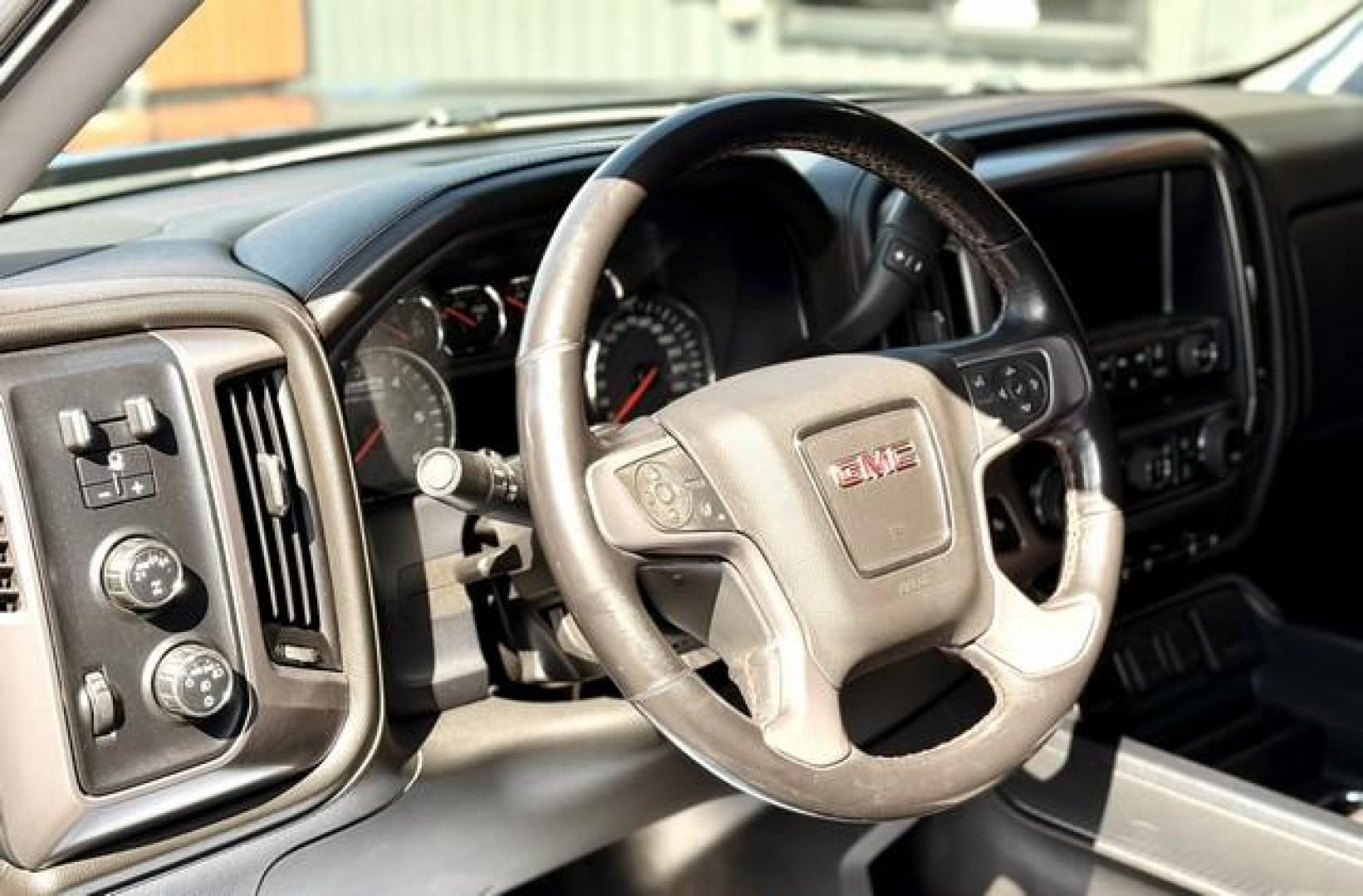 2017 GRAY GMC SIERRA 1500 (3GTU2NEC2HG) with an V8,5.3L(325 CID),OHV engine, AUTOMATIC transmission, located at 14600 Frazho Road, Warren, MI, 48089, (586) 776-3400, 42.485996, -82.974220 - Photo#10