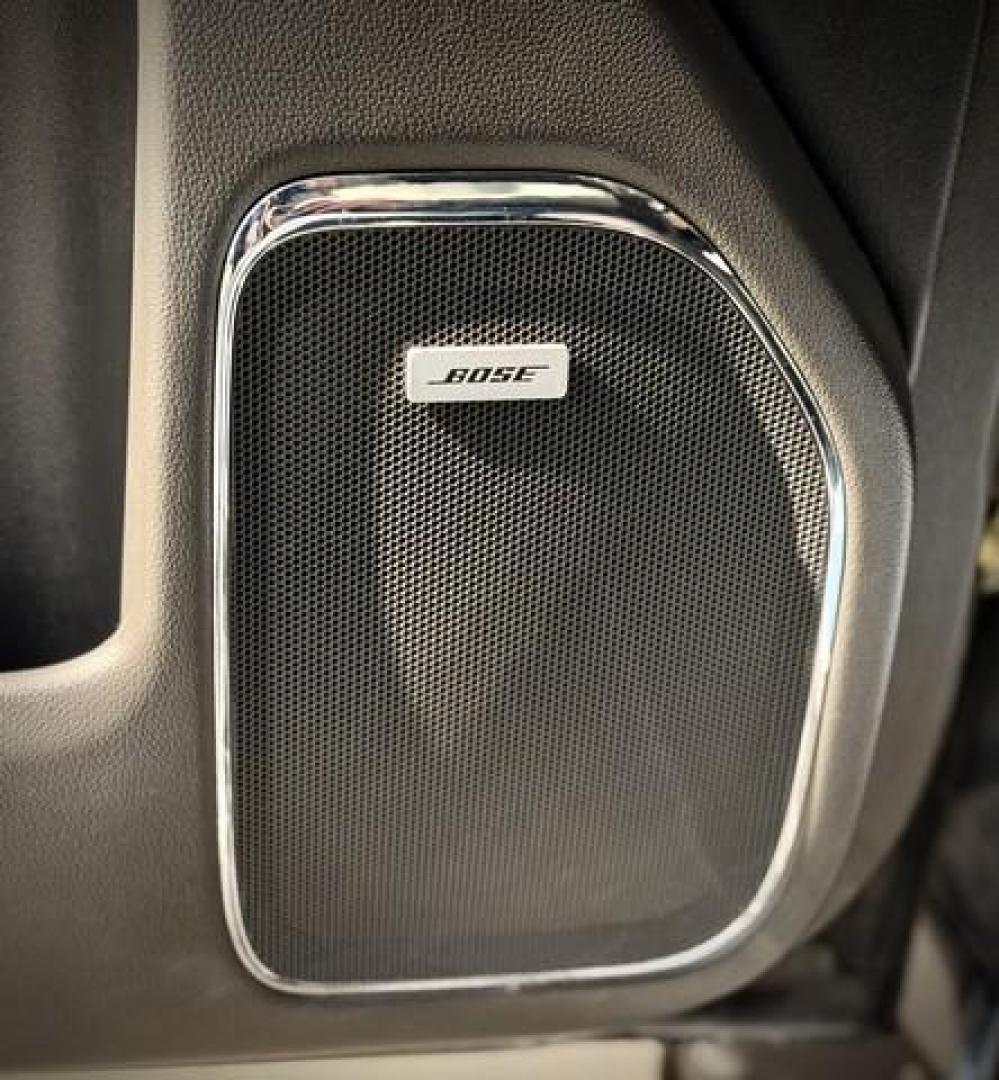 2017 GRAY GMC SIERRA 1500 (3GTU2NEC2HG) with an V8,5.3L(325 CID),OHV engine, AUTOMATIC transmission, located at 14600 Frazho Road, Warren, MI, 48089, (586) 776-3400, 42.485996, -82.974220 - Photo#15