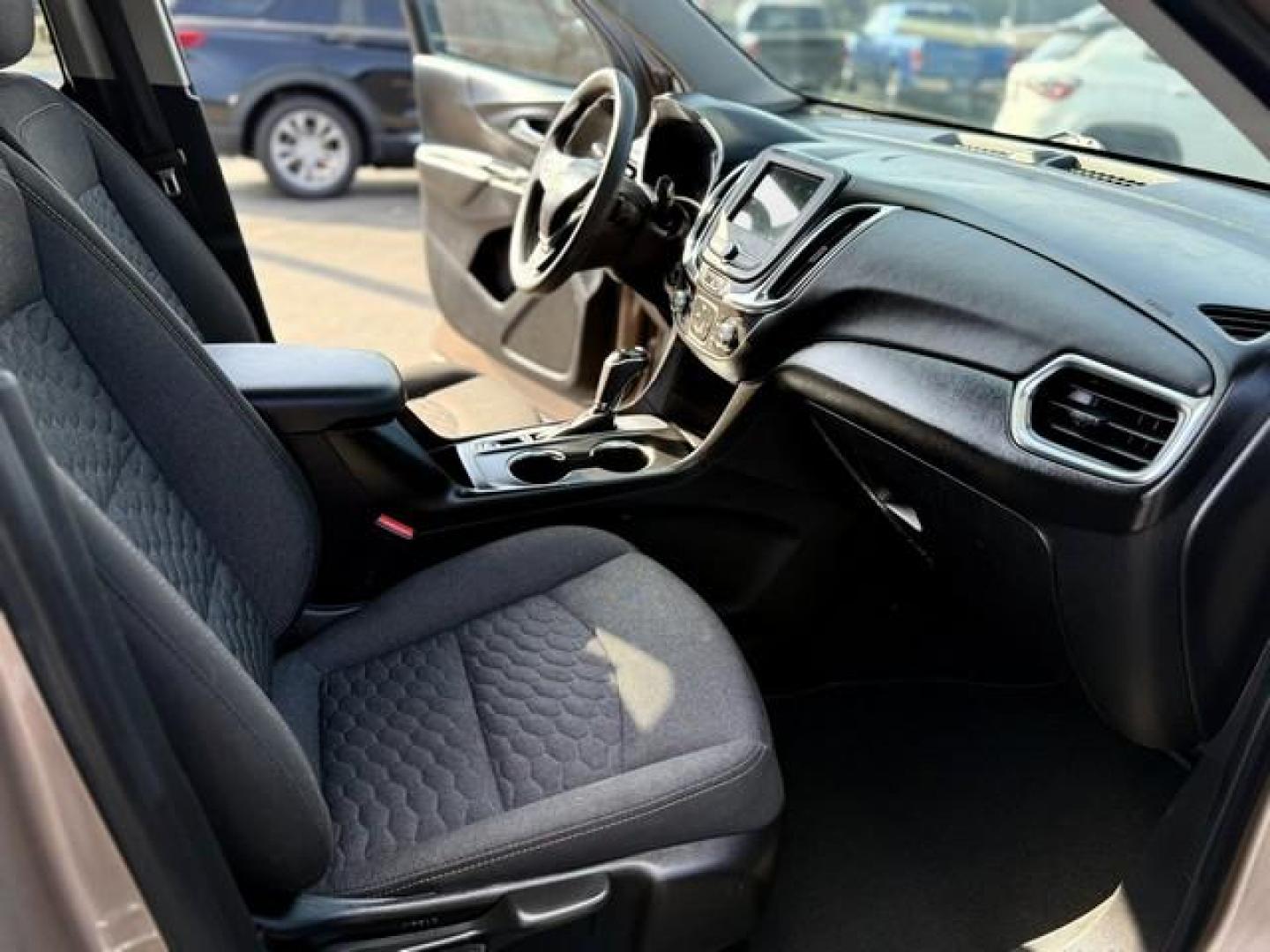 2019 BRONZE CHEVROLET EQUINOX (2GNAXKEV4K6) with an L4,1.5L(91 CID),DOHC engine, AUTOMATIC transmission, located at 14600 Frazho Road, Warren, MI, 48089, (586) 776-3400, 42.485996, -82.974220 - Photo#11