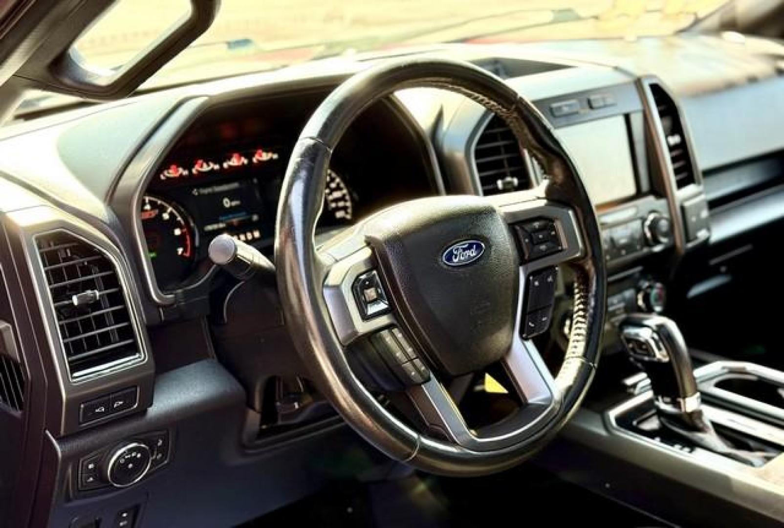 2018 RED FORD F-150 (1FTEW1E51JF) with an V8,5.0L(302 CID),DOHC engine, AUTOMATIC transmission, located at 14600 Frazho Road, Warren, MI, 48089, (586) 776-3400, 42.485996, -82.974220 - Photo#9