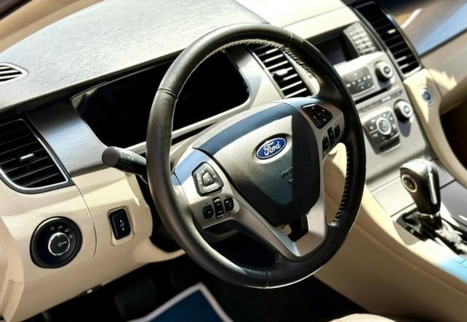 2013 WHITE PLATINUM FORD TAURUS (1FAHP2E86DG) with an V6,3.5L(213 CID),DOHC engine, AUTOMATIC transmission, located at 14600 Frazho Road, Warren, MI, 48089, (586) 776-3400, 42.485996, -82.974220 - Photo#9