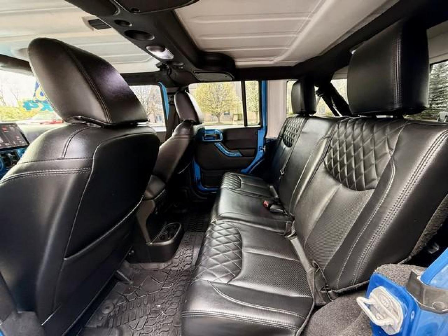 2015 HYDRO BLUE JEEP WRANGLER (1C4BJWEG0FL) with an V6,3.6L(220 CID),DOHC engine, AUTOMATIC transmission, located at 14600 Frazho Road, Warren, MI, 48089, (586) 776-3400, 42.485996, -82.974220 - Photo#9