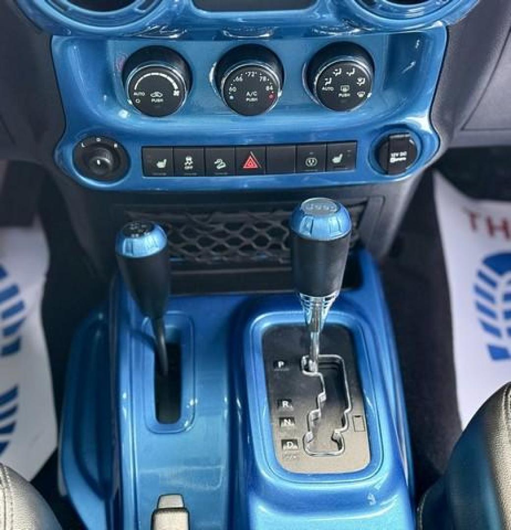 2015 HYDRO BLUE JEEP WRANGLER (1C4BJWEG0FL) with an V6,3.6L(220 CID),DOHC engine, AUTOMATIC transmission, located at 14600 Frazho Road, Warren, MI, 48089, (586) 776-3400, 42.485996, -82.974220 - Photo#14
