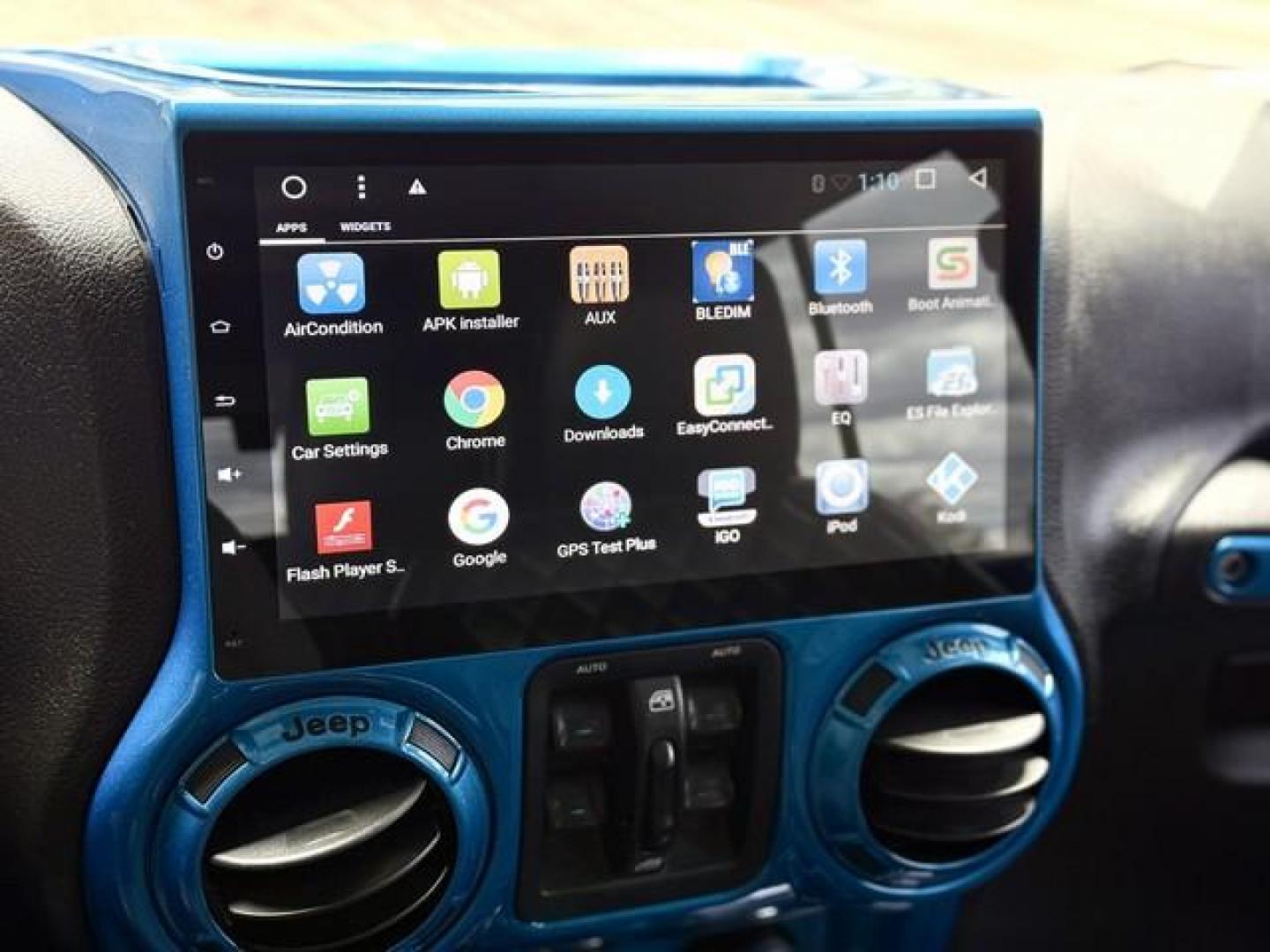 2015 HYDRO BLUE JEEP WRANGLER (1C4BJWEG0FL) with an V6,3.6L(220 CID),DOHC engine, AUTOMATIC transmission, located at 14600 Frazho Road, Warren, MI, 48089, (586) 776-3400, 42.485996, -82.974220 - Photo#15