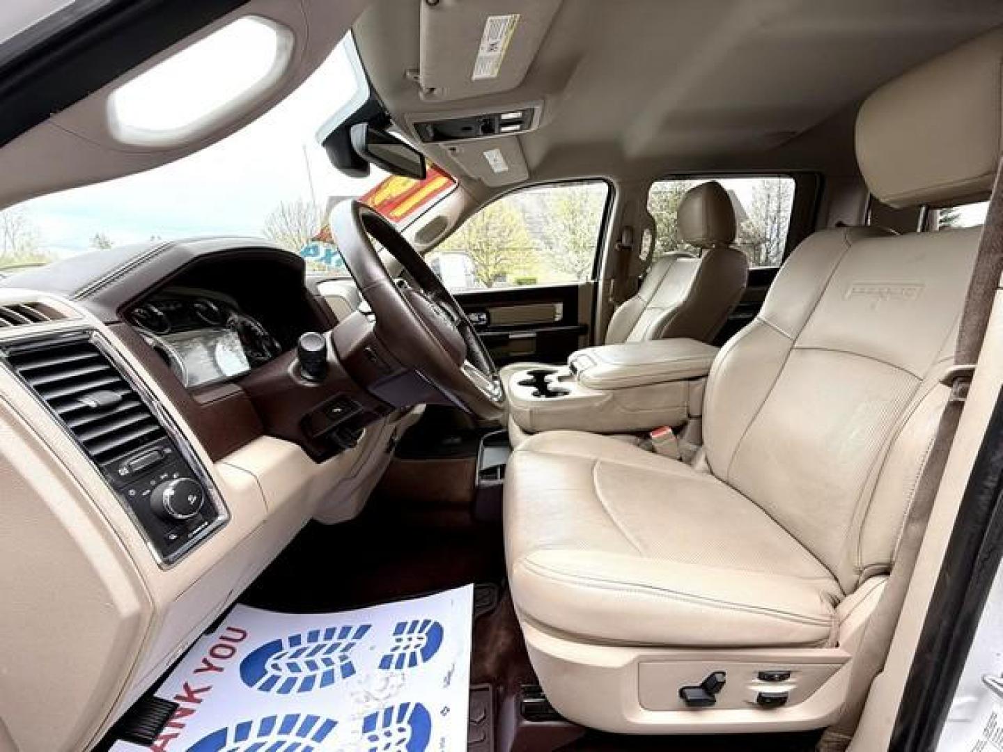 2014 WHITE RAM 3500 LARAMIE (3C63R3EL2EG) with an L6,6.7L(408 CID),OHV engine, AUTOMATIC transmission, located at 14600 Frazho Road, Warren, MI, 48089, (586) 776-3400, 42.485996, -82.974220 - Photo#7