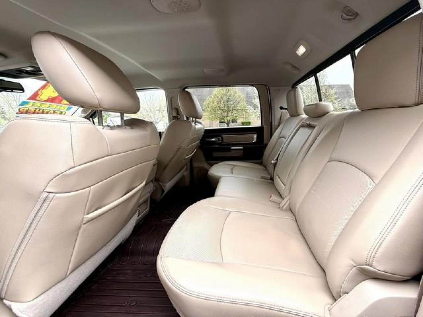 2014 WHITE RAM 3500 LARAMIE (3C63R3EL2EG) with an L6,6.7L(408 CID),OHV engine, AUTOMATIC transmission, located at 14600 Frazho Road, Warren, MI, 48089, (586) 776-3400, 42.485996, -82.974220 - Photo#8