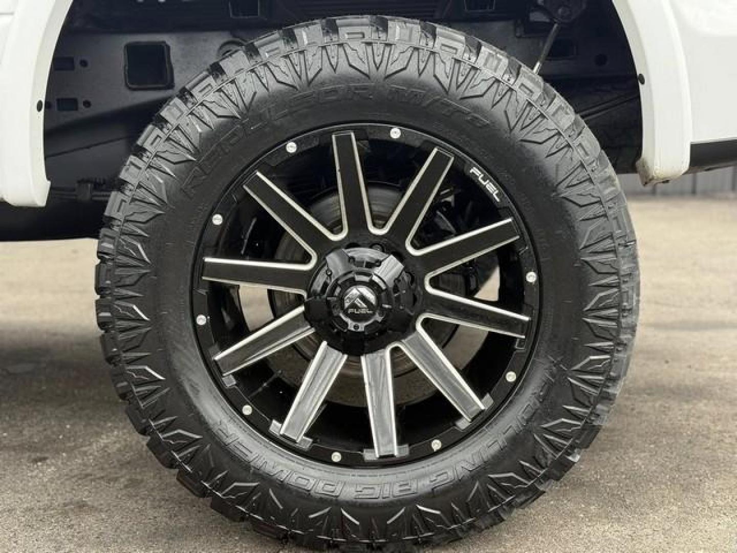 2019 WHITE FORD F-150 (1FTFW1E42KF) with an V6,3.5L(213 CID),DOHC engine, AUTOMATIC transmission, located at 14600 Frazho Road, Warren, MI, 48089, (586) 776-3400, 42.485996, -82.974220 - Photo#8