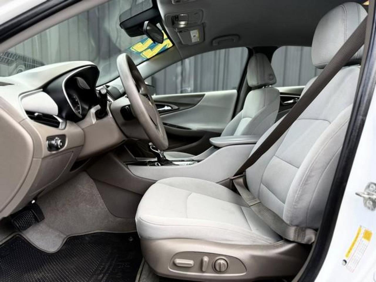 2022 WHITE CHEVROLET MALIBU (1G1ZD5ST7NF) with an L4,1.5L(91 CID), engine, AUTOMATIC transmission, located at 14600 Frazho Road, Warren, MI, 48089, (586) 776-3400, 42.485996, -82.974220 - Photo#8