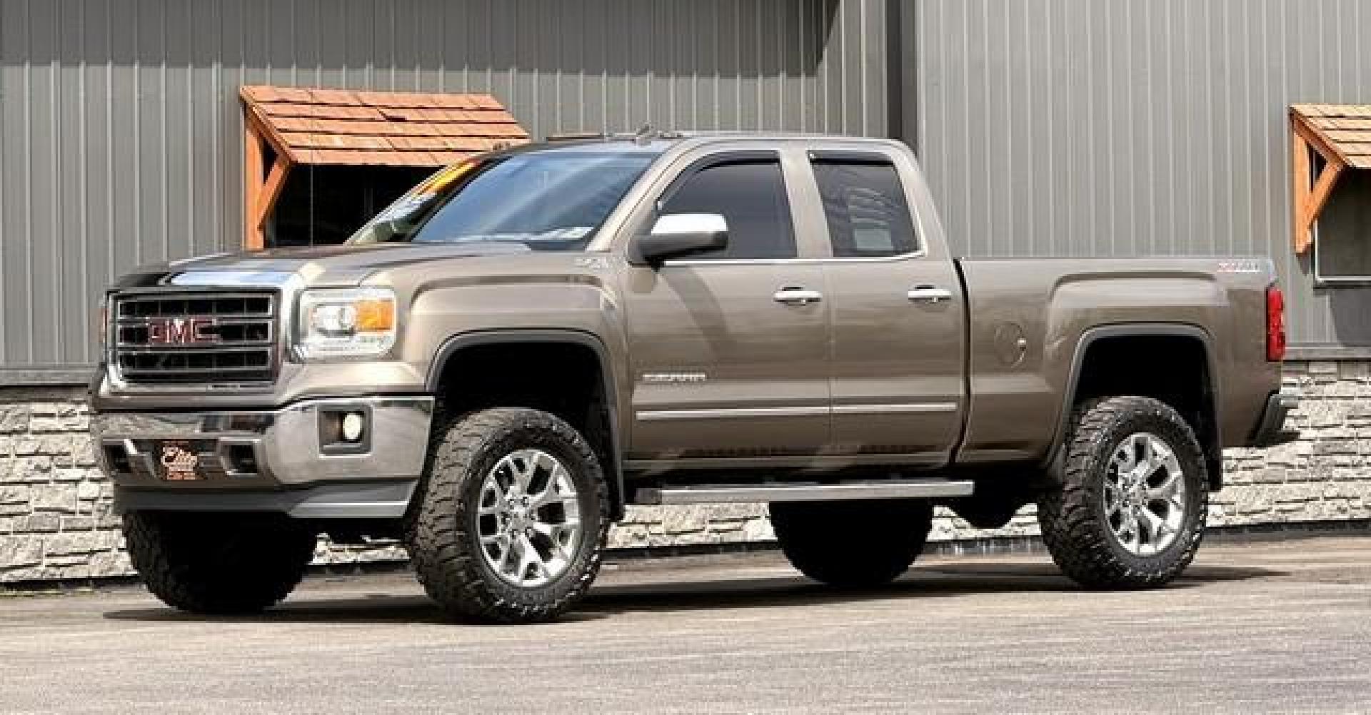 2014 BROWN GMC SIERRA 1500 (1GTV2VEC8EZ) with an V8,5.3L(325 CID),OHV engine, AUTOMATIC transmission, located at 14600 Frazho Road, Warren, MI, 48089, (586) 776-3400, 42.485996, -82.974220 - Photo#2