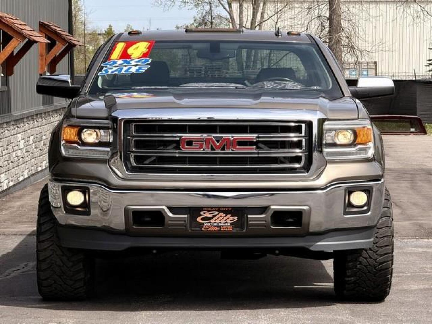 2014 BROWN GMC SIERRA 1500 (1GTV2VEC8EZ) with an V8,5.3L(325 CID),OHV engine, AUTOMATIC transmission, located at 14600 Frazho Road, Warren, MI, 48089, (586) 776-3400, 42.485996, -82.974220 - Photo#4