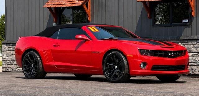 2011 CHERRY RED CHEVROLET CAMARO (2G1FK3DJXB9) with an V8,6.2L(376 CID),OHV engine, AUTOMATIC transmission, located at 14600 Frazho Road, Warren, MI, 48089, (586) 776-3400, 42.485996, -82.974220- Photo#3