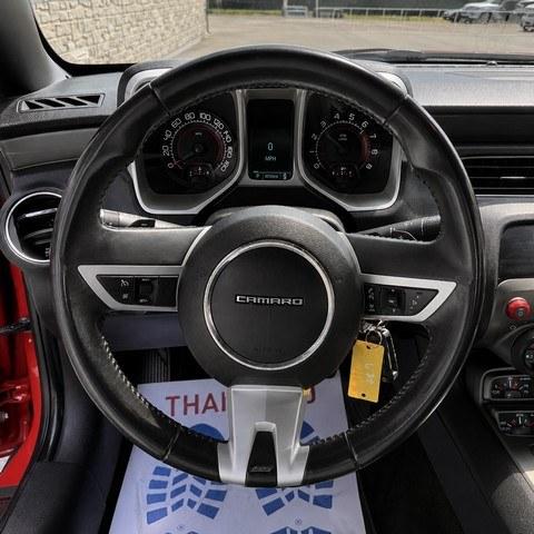 2011 CHERRY RED CHEVROLET CAMARO (2G1FK3DJXB9) with an V8,6.2L(376 CID),OHV engine, AUTOMATIC transmission, located at 14600 Frazho Road, Warren, MI, 48089, (586) 776-3400, 42.485996, -82.974220- Photo#11
