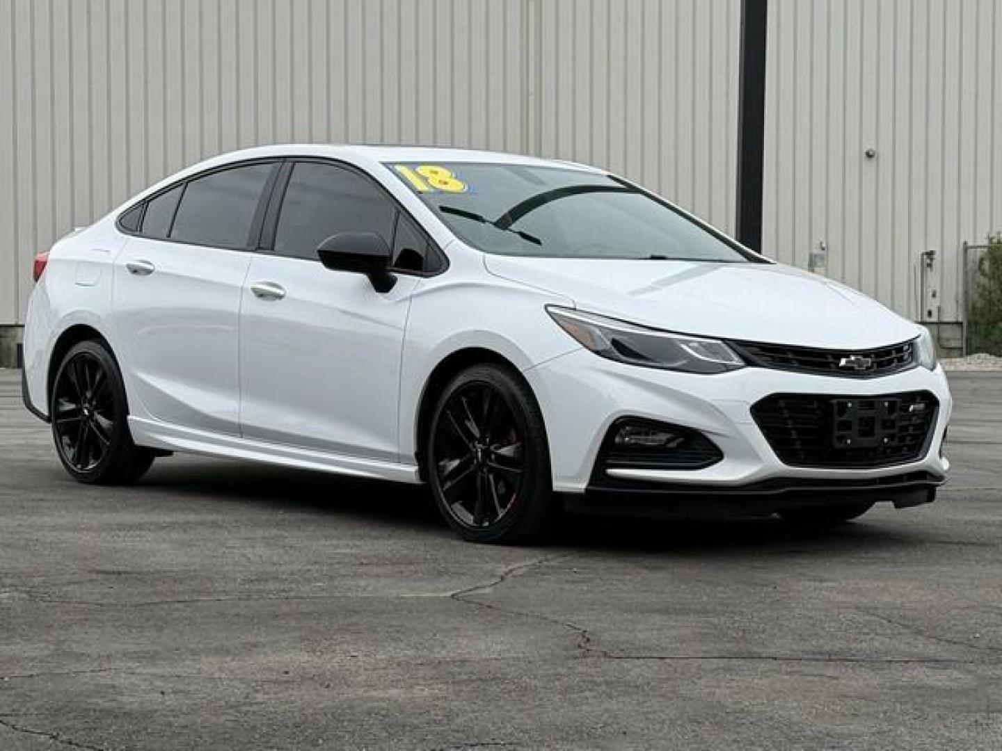 2018 WHITE CHEVROLET CRUZE (1G1BE5SM1J7) with an L4,1.4L(85 CID),DOHC engine, AUTOMATIC transmission, located at 14600 Frazho Road, Warren, MI, 48089, (586) 776-3400, 42.485996, -82.974220 - Photo#3