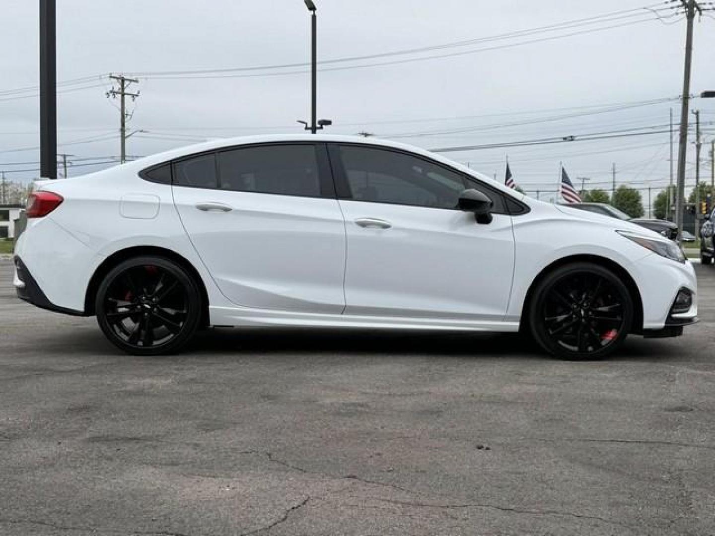 2018 WHITE CHEVROLET CRUZE (1G1BE5SM1J7) with an L4,1.4L(85 CID),DOHC engine, AUTOMATIC transmission, located at 14600 Frazho Road, Warren, MI, 48089, (586) 776-3400, 42.485996, -82.974220 - Photo#4
