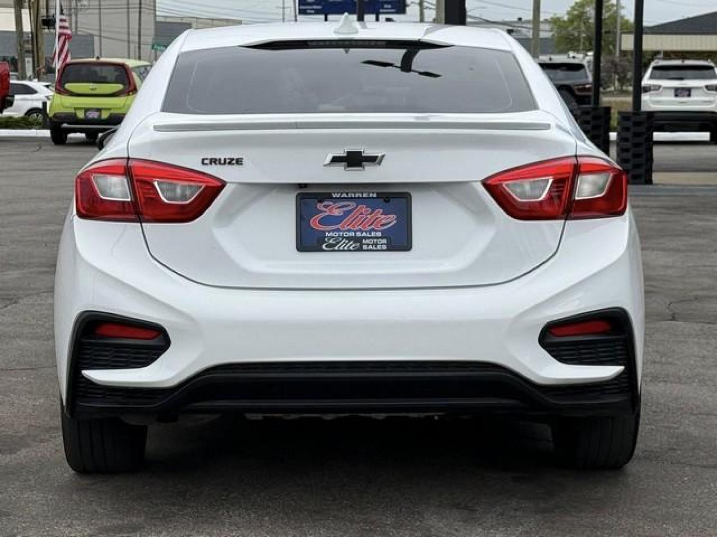 2018 WHITE CHEVROLET CRUZE (1G1BE5SM1J7) with an L4,1.4L(85 CID),DOHC engine, AUTOMATIC transmission, located at 14600 Frazho Road, Warren, MI, 48089, (586) 776-3400, 42.485996, -82.974220 - Photo#6