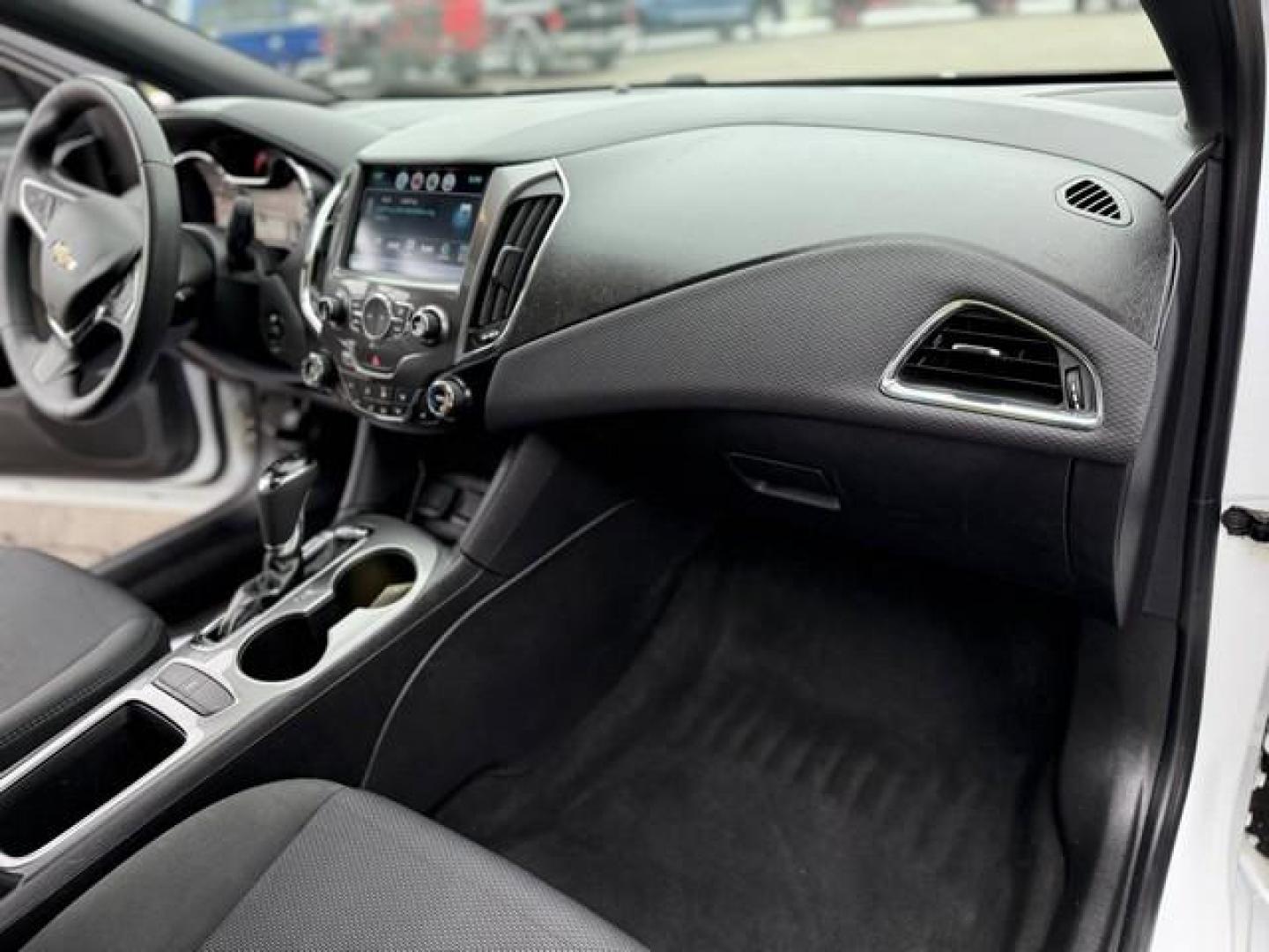 2018 WHITE CHEVROLET CRUZE (1G1BE5SM1J7) with an L4,1.4L(85 CID),DOHC engine, AUTOMATIC transmission, located at 14600 Frazho Road, Warren, MI, 48089, (586) 776-3400, 42.485996, -82.974220 - Photo#13