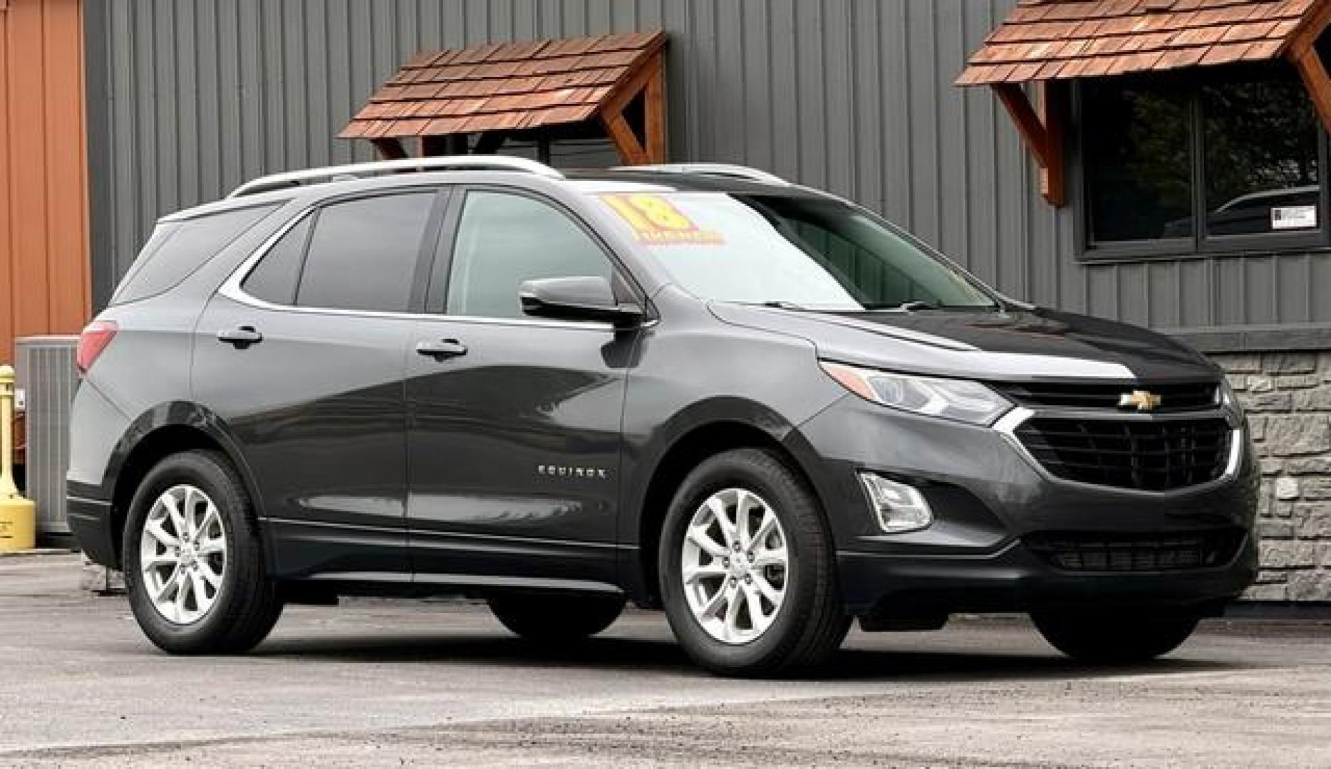 2018 GRAY CHEVROLET EQUINOX (2GNAXJEV5J6) with an L4,1.5L(91 CID),DOHC engine, AUTOMATIC transmission, located at 14600 Frazho Road, Warren, MI, 48089, (586) 776-3400, 42.485996, -82.974220 - Photo#1