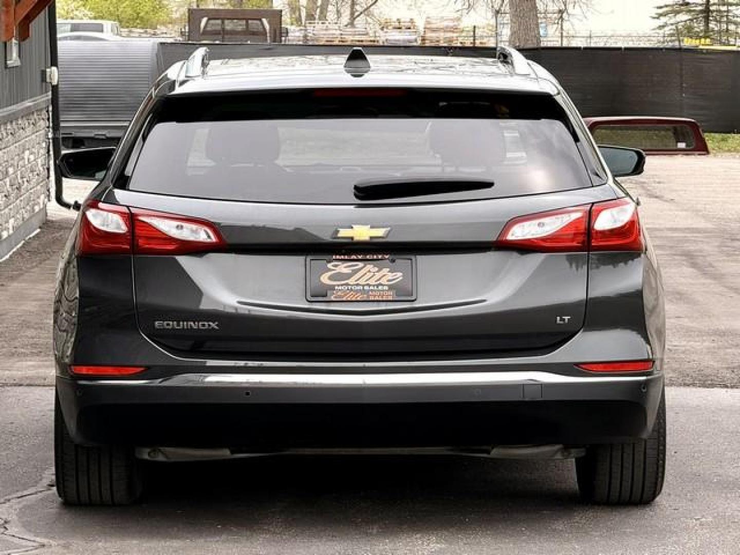 2018 GRAY CHEVROLET EQUINOX (2GNAXJEV5J6) with an L4,1.5L(91 CID),DOHC engine, AUTOMATIC transmission, located at 14600 Frazho Road, Warren, MI, 48089, (586) 776-3400, 42.485996, -82.974220 - Photo#5