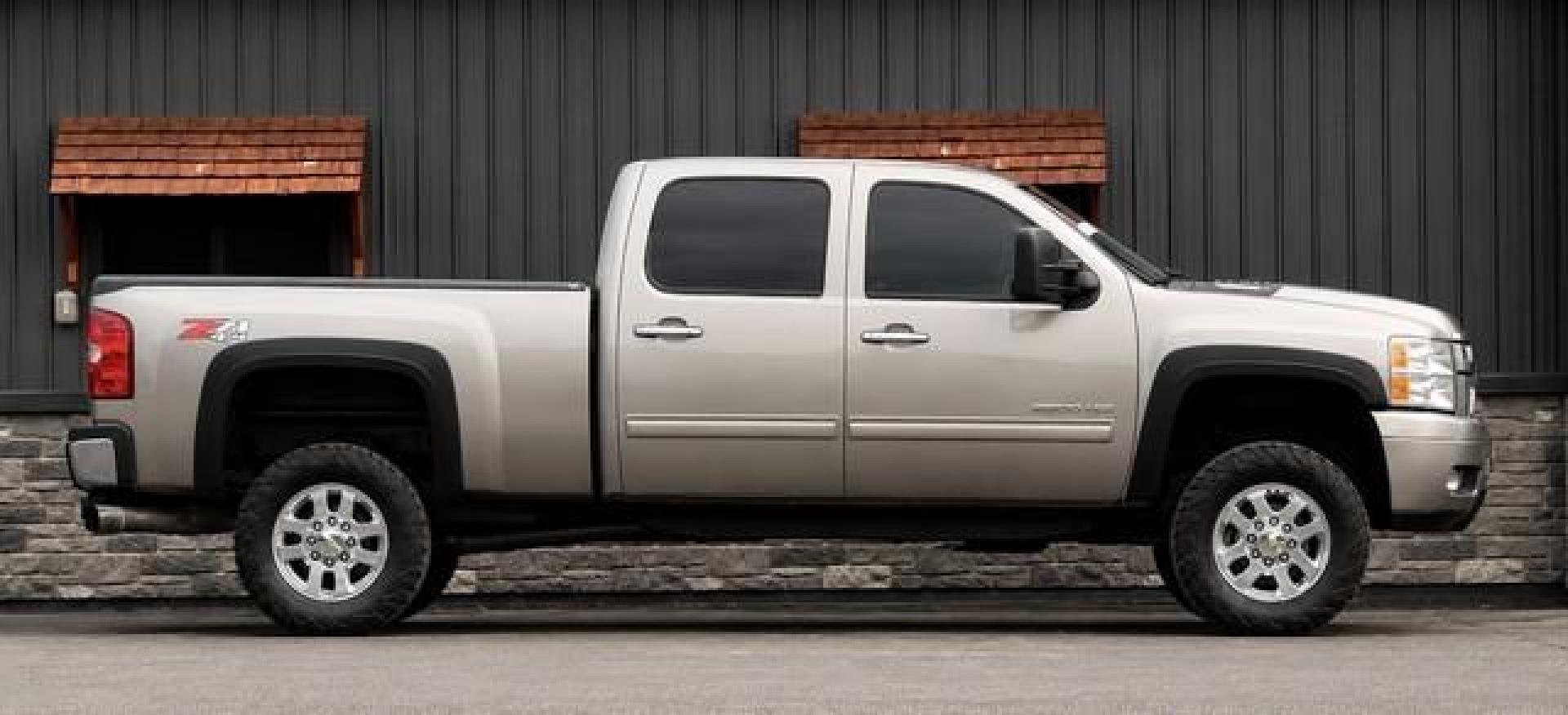 2013 GRAY CHEVROLET SILVERADO 2500 HD (1GC1KXC83DF) with an V8,6.6L(403 CID),OHV engine, AUTOMATIC transmission, located at 14600 Frazho Road, Warren, MI, 48089, (586) 776-3400, 42.485996, -82.974220 - Photo#3
