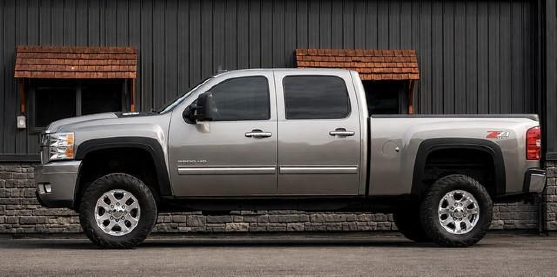 2013 GRAY CHEVROLET SILVERADO 2500 HD (1GC1KXC83DF) with an V8,6.6L(403 CID),OHV engine, AUTOMATIC transmission, located at 14600 Frazho Road, Warren, MI, 48089, (586) 776-3400, 42.485996, -82.974220 - Photo#4